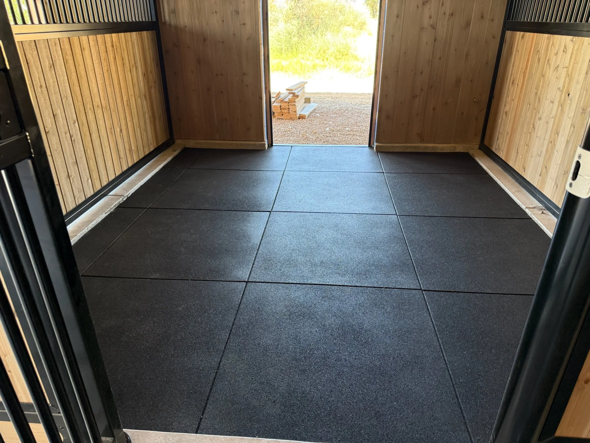 Rubber Tiles 40" x 40"