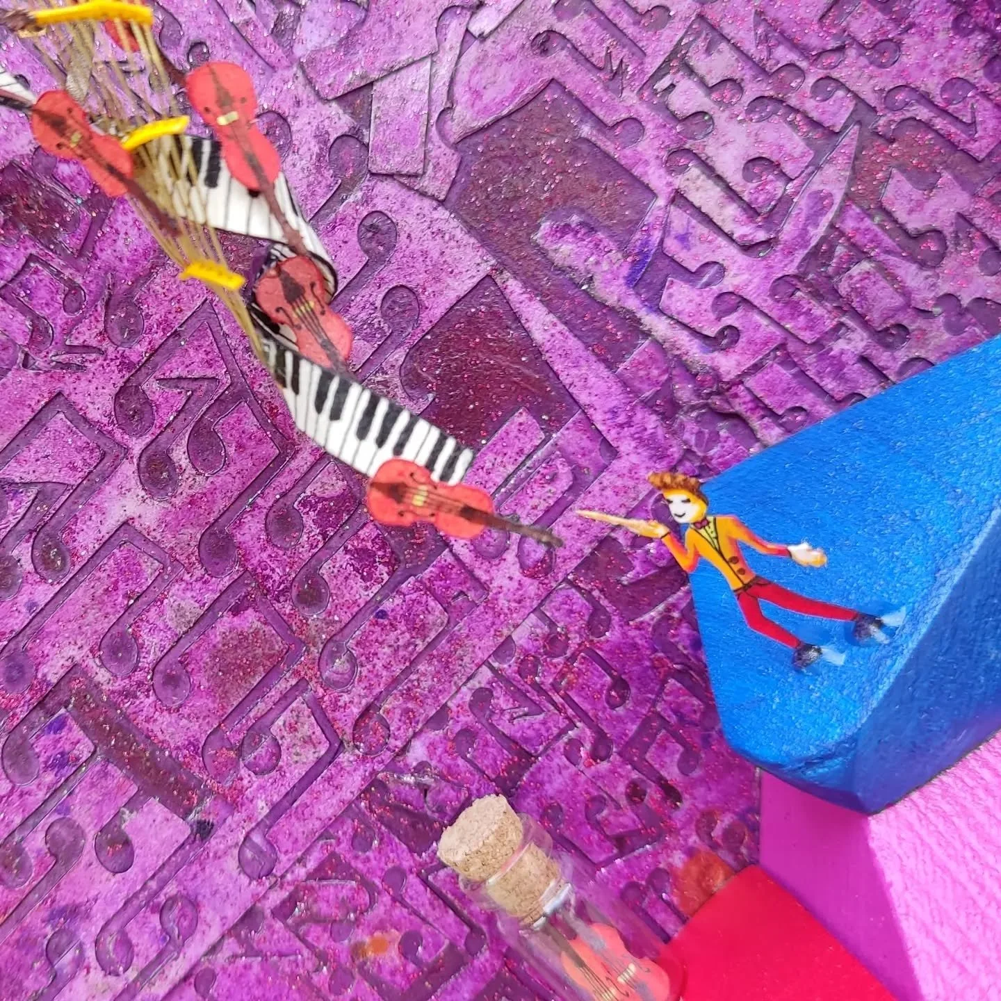 A prop&oacute;sito del 15 de Enero,

Laboratorio de experimentaci&oacute;n orquestal - Dise&ntilde;o de nuevos timbres.