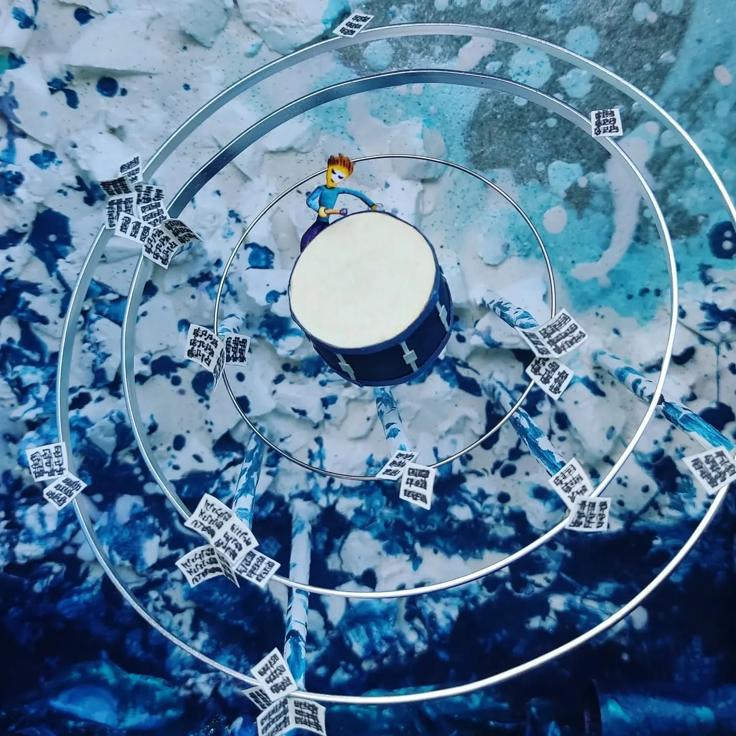 Deformaci&oacute;n del espacio por efecto del bombo orquestal.