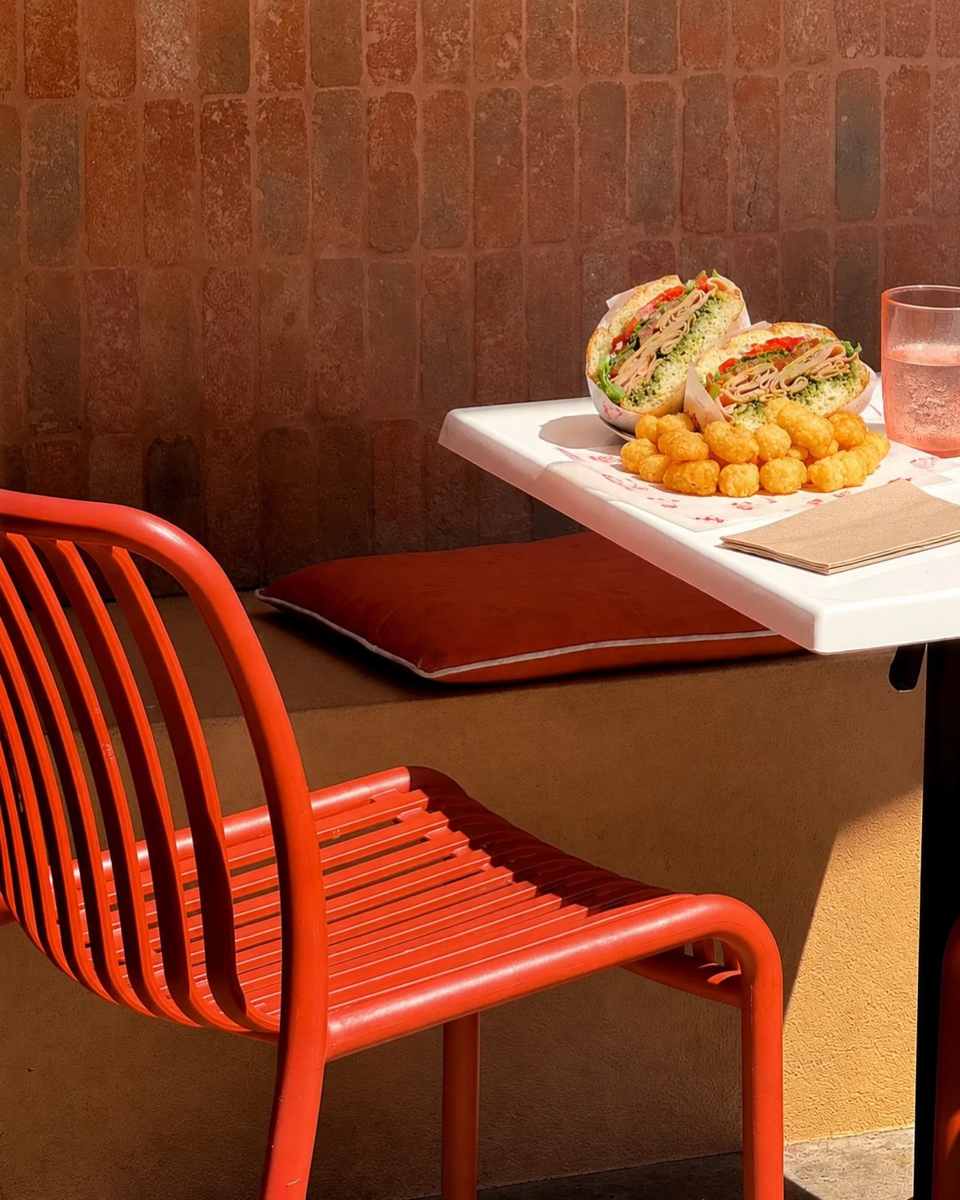 Mentally here in our fave corner, devouring a sandwich under the heat of the sun ☀️

Stay dry everyone! #georgesdeli #kingscliff