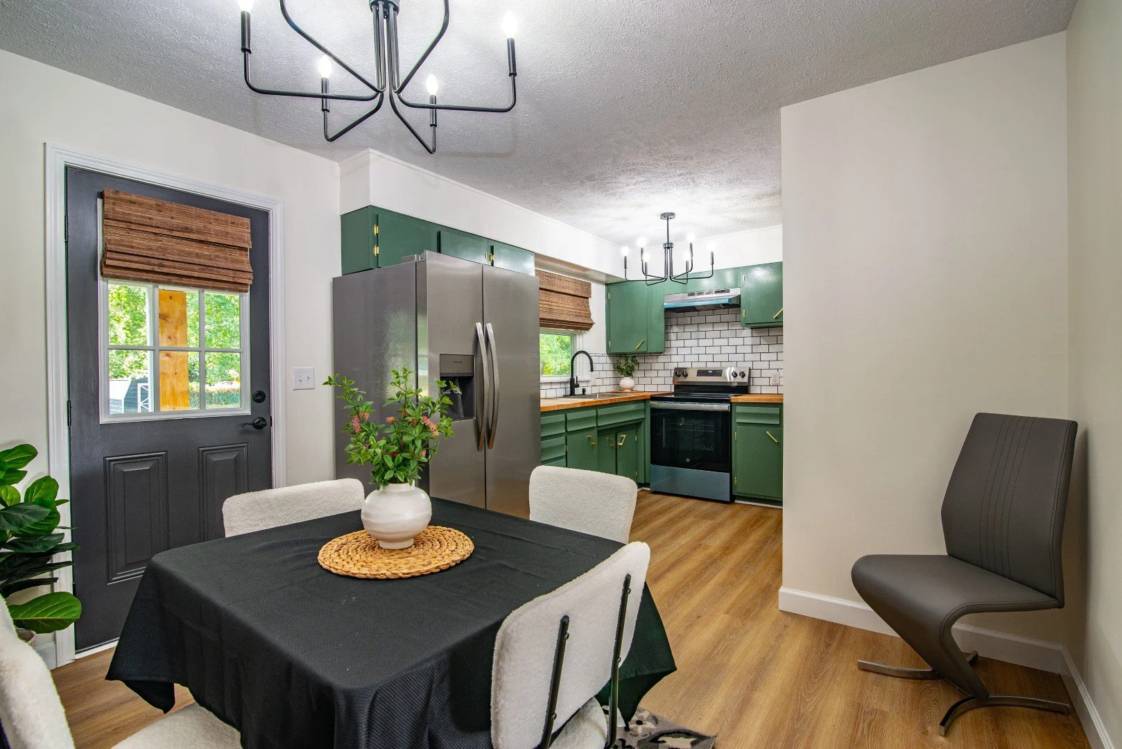 777 Carol Lane-24.jpg