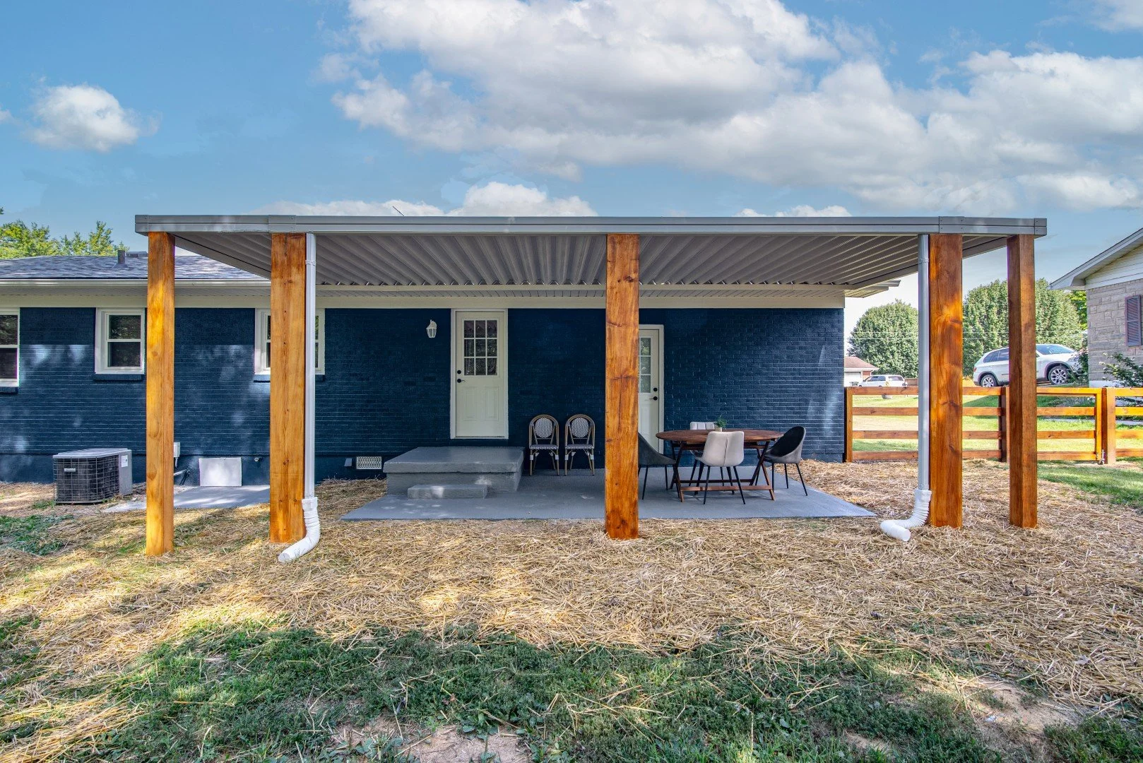 777 Carol Lane-7.jpg