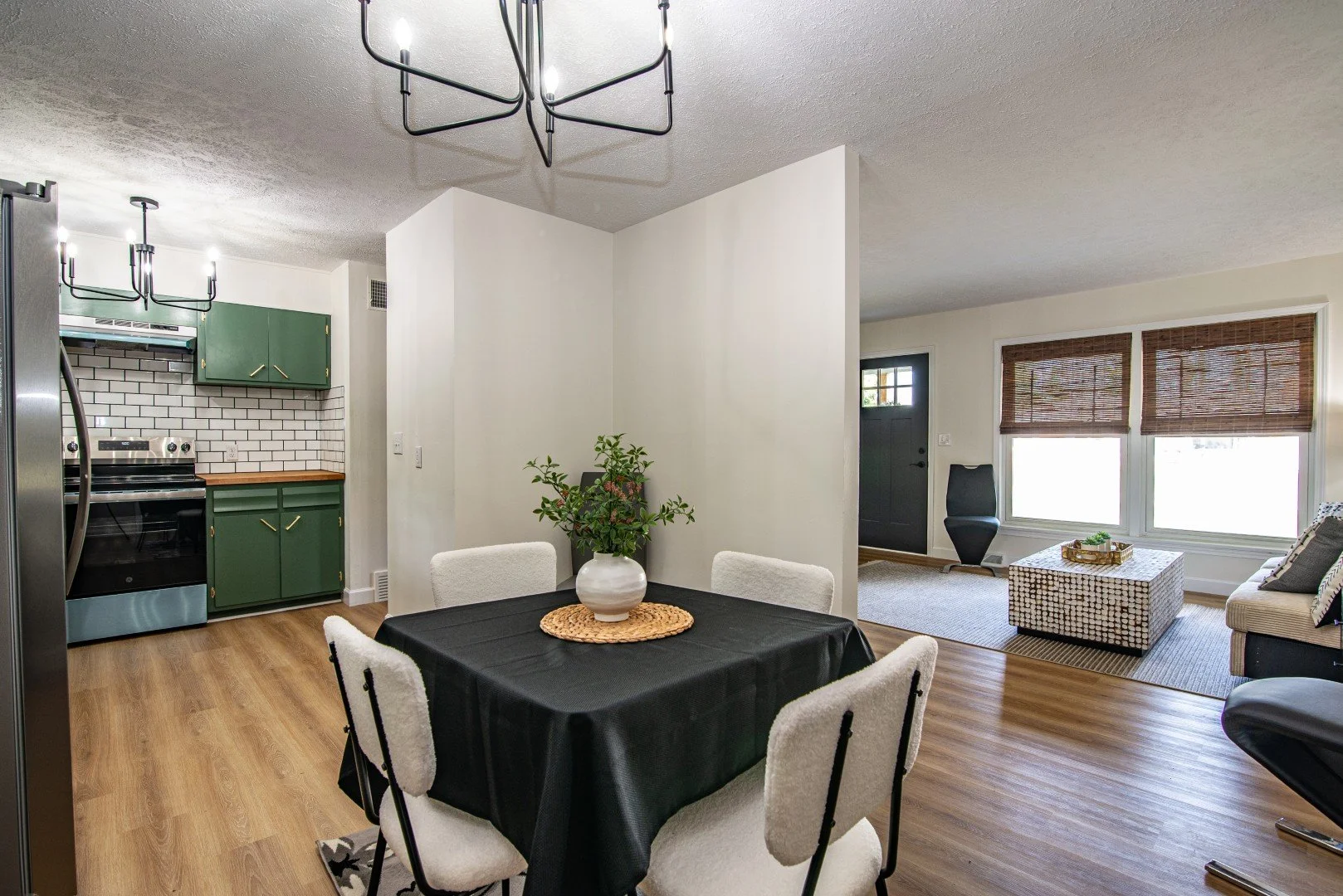 777 Carol Lane-25.jpg