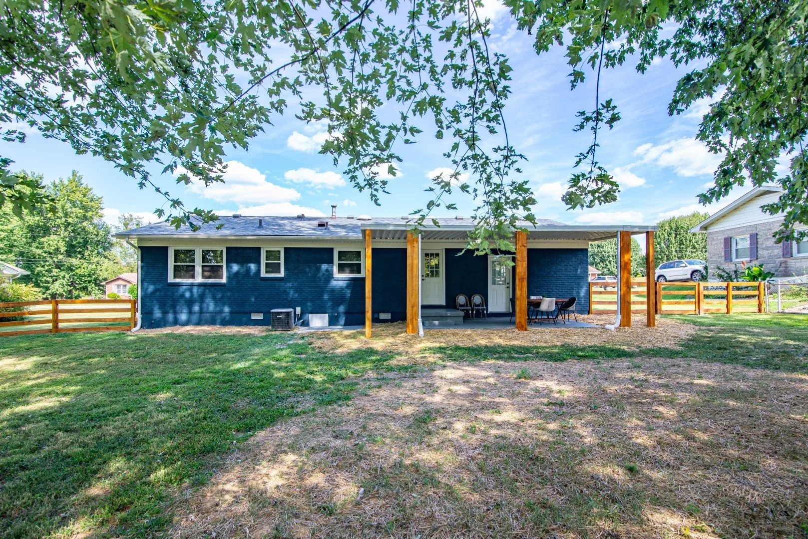 777 Carol Lane-6.jpg