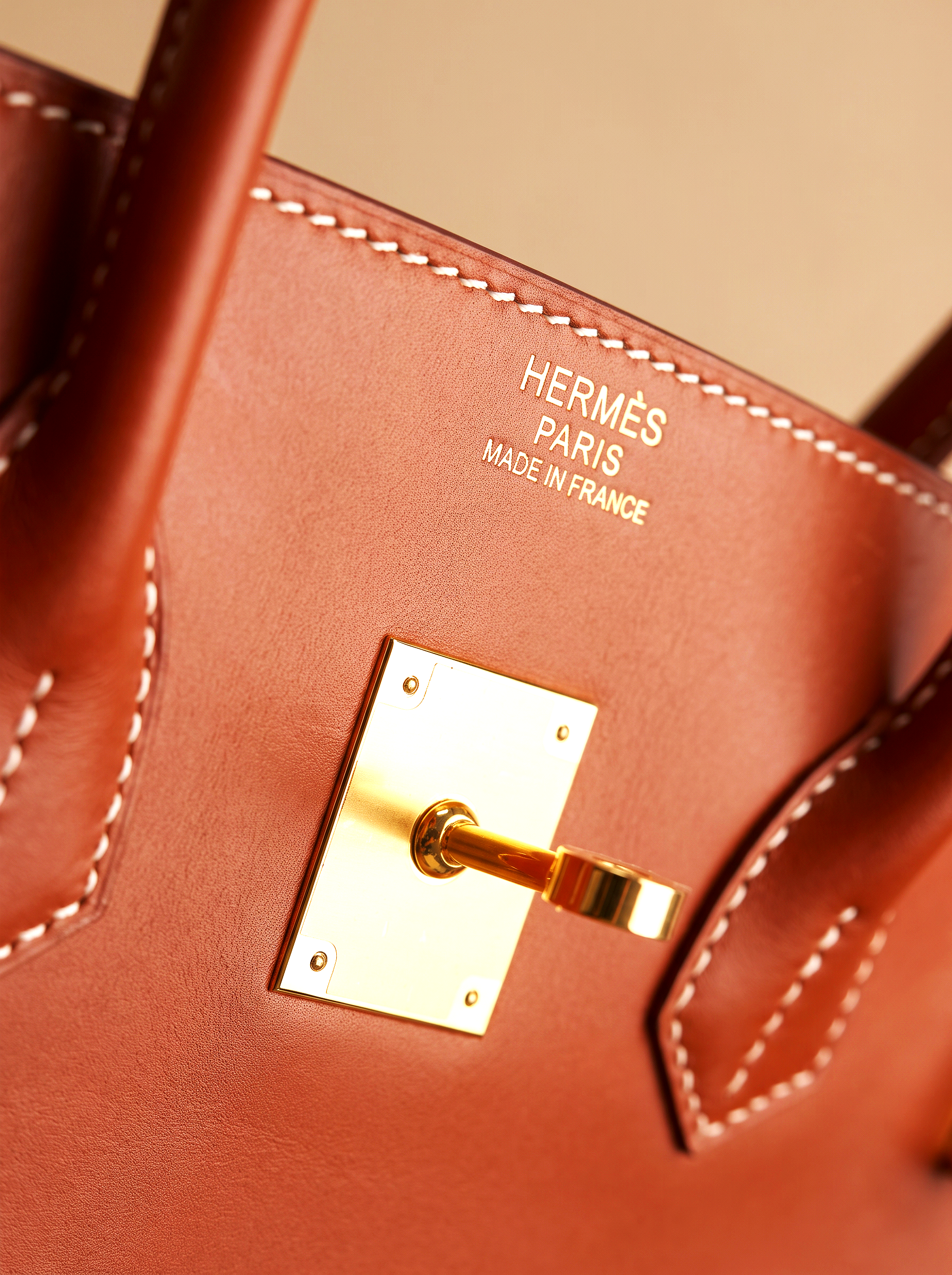 Cognac+Leather+Hardware+Macro.png