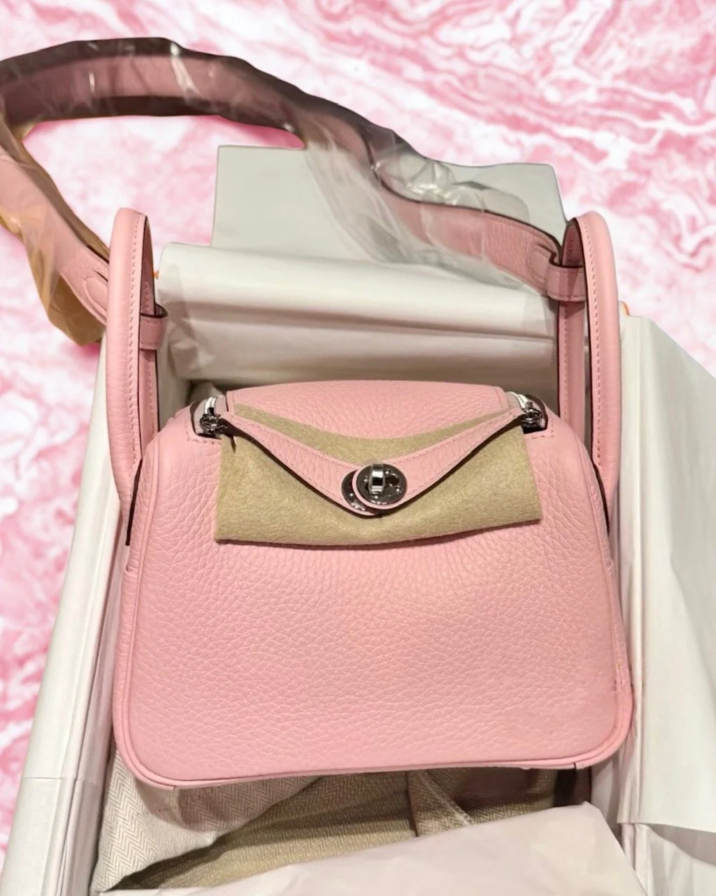 Hermès Mini Lindy, Rose Sakura (3Q), Taurillon Clemence, Palladium Hardware, Stamp K - Brand New