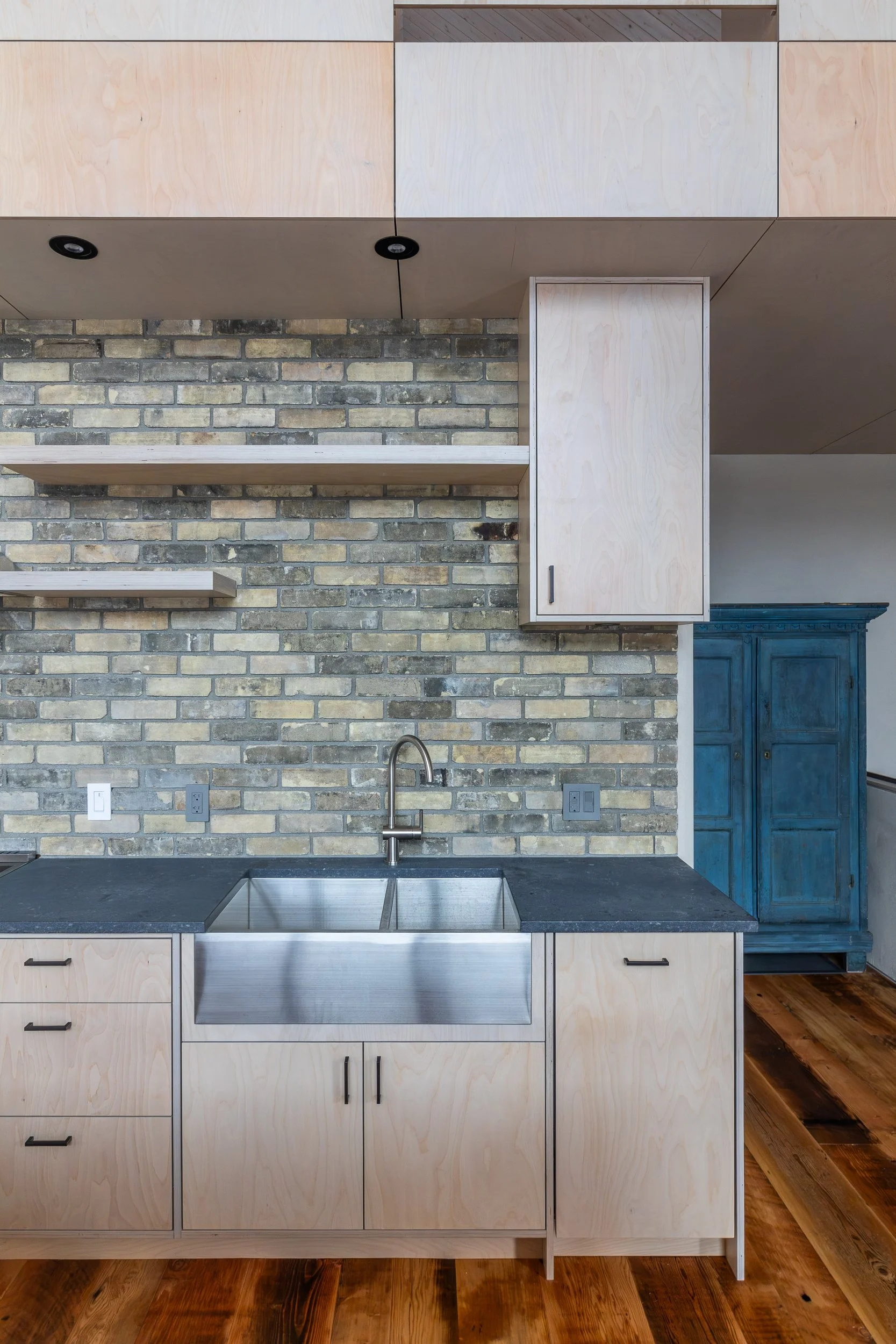 1660 Mason - 004.jpg