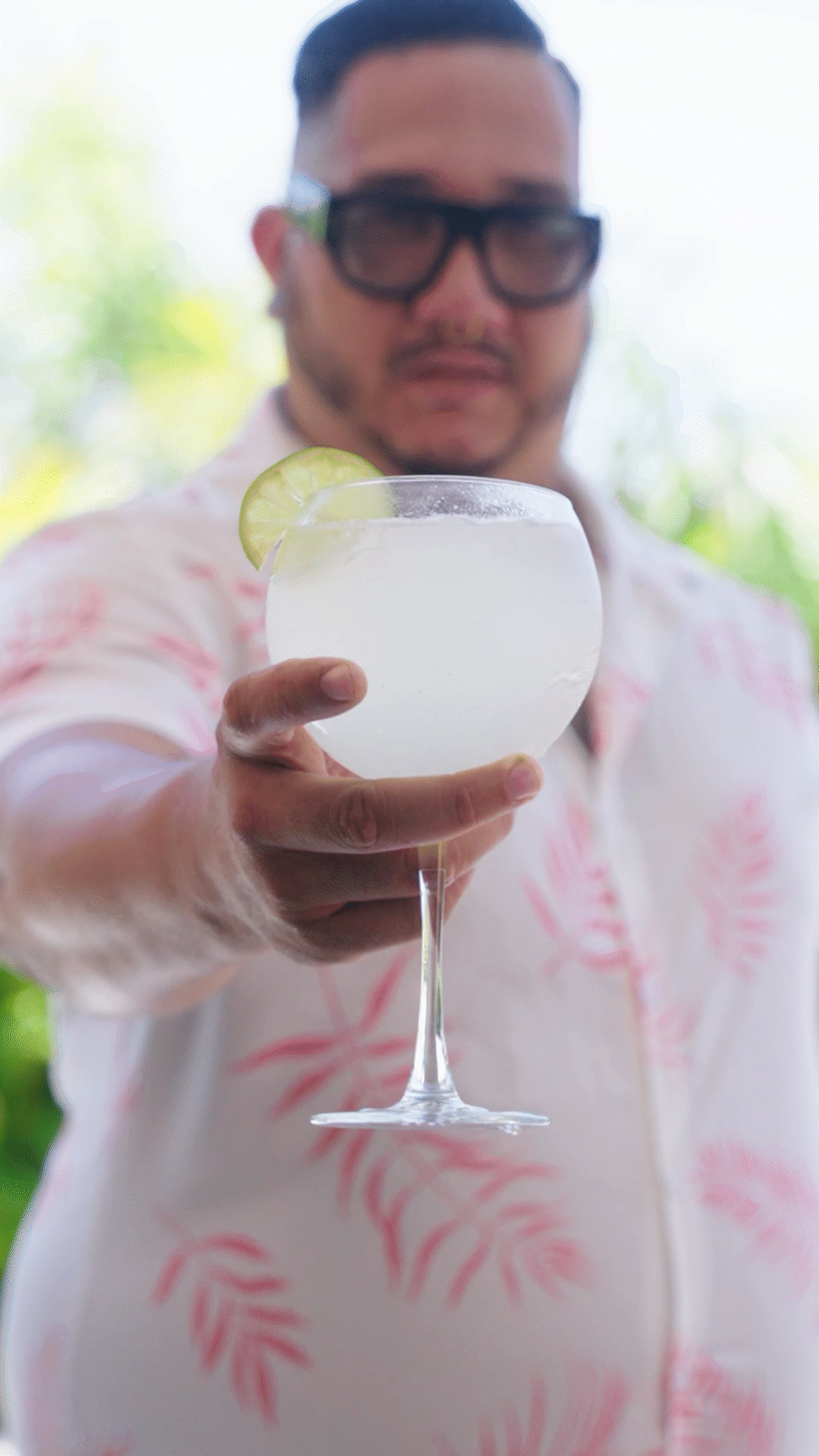 TBC_ Bacardi Island Punch_3_Social_9x16_3.gif