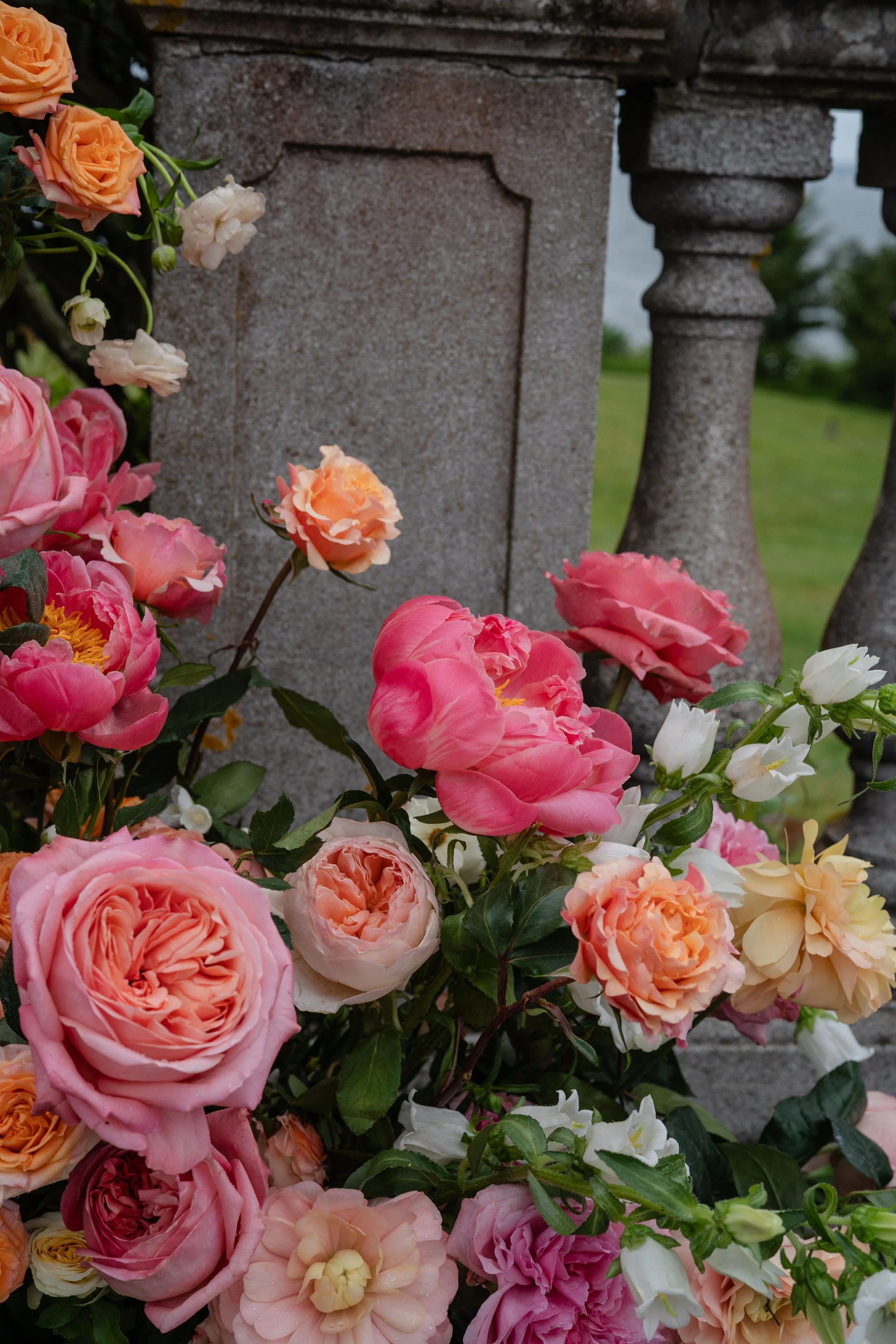 castle-hill-inn-wedding-flowers.jpg