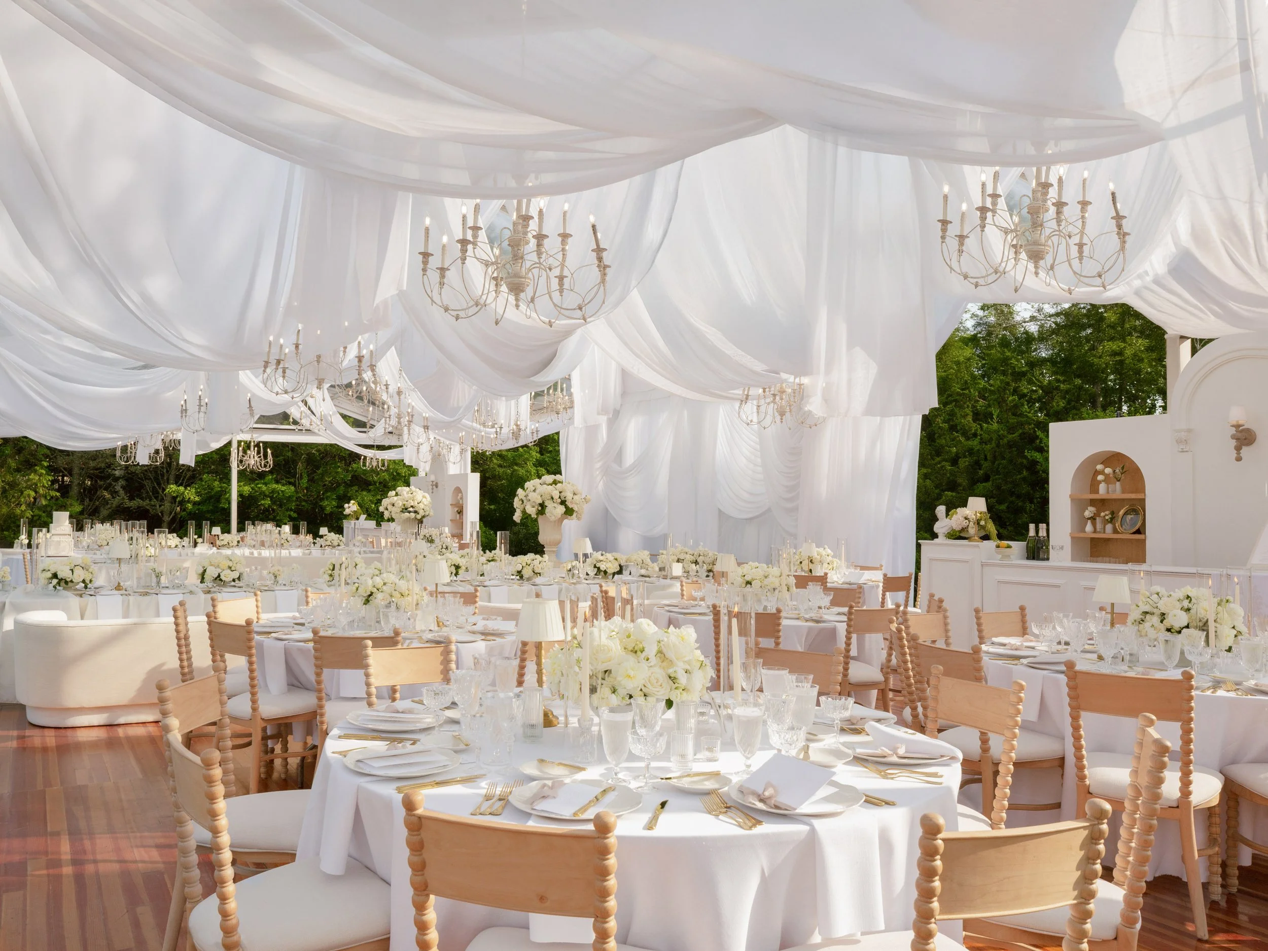 Artfully Styled Wedding Florals at the Chanler
