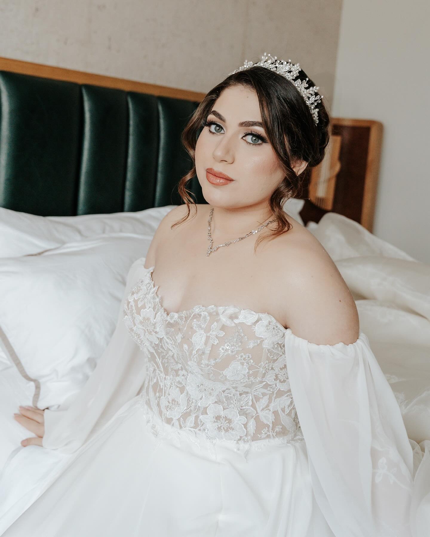 Rula✨
.
.
.
.
.
.
.
#atlphotographer #georgiaphotographer #couplephotography #bridalmakeup #bridal #portraits #wedding