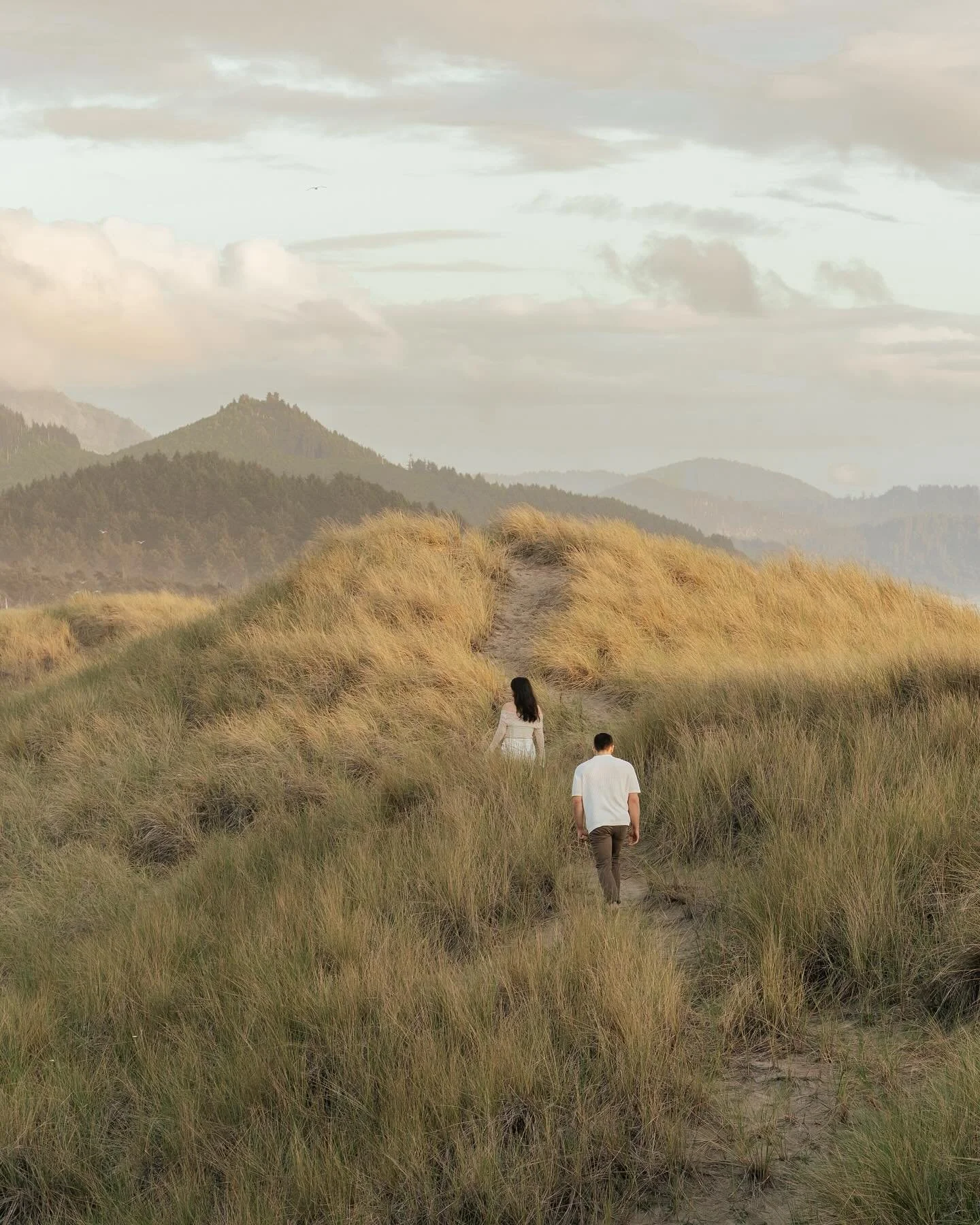 Oregon coast summer pt.2 🏔️🌊
.
.
.
.
.
.
.
#atlphotographer #georgiaphotographer #couplephotography #portraits #coupleshoot #oregoncoast
#portland #oregon #elopement