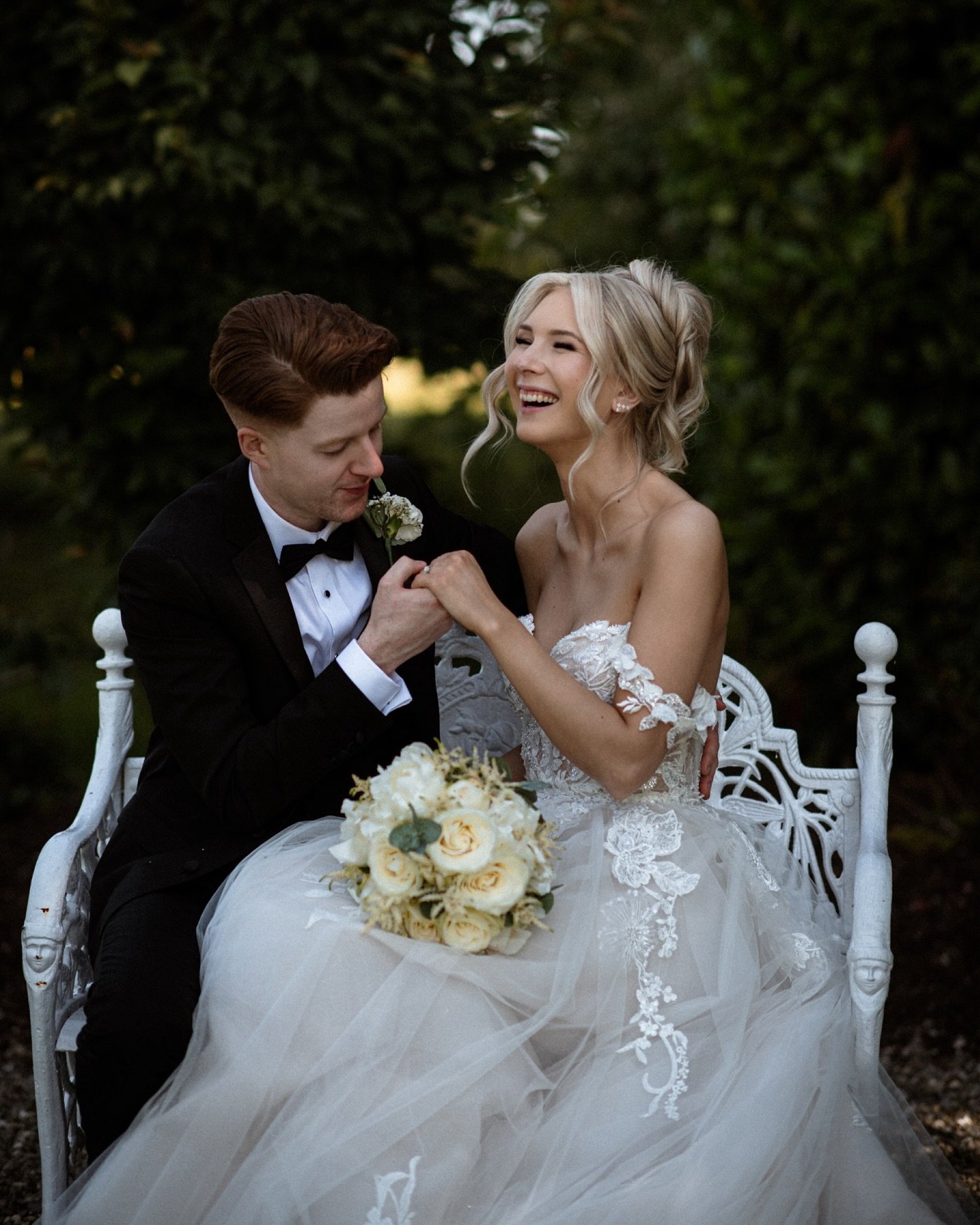 Alisa and Lee

Craving those warm summer days&mdash;just like Alisa and Lee&rsquo;s beautiful wedding 🤍