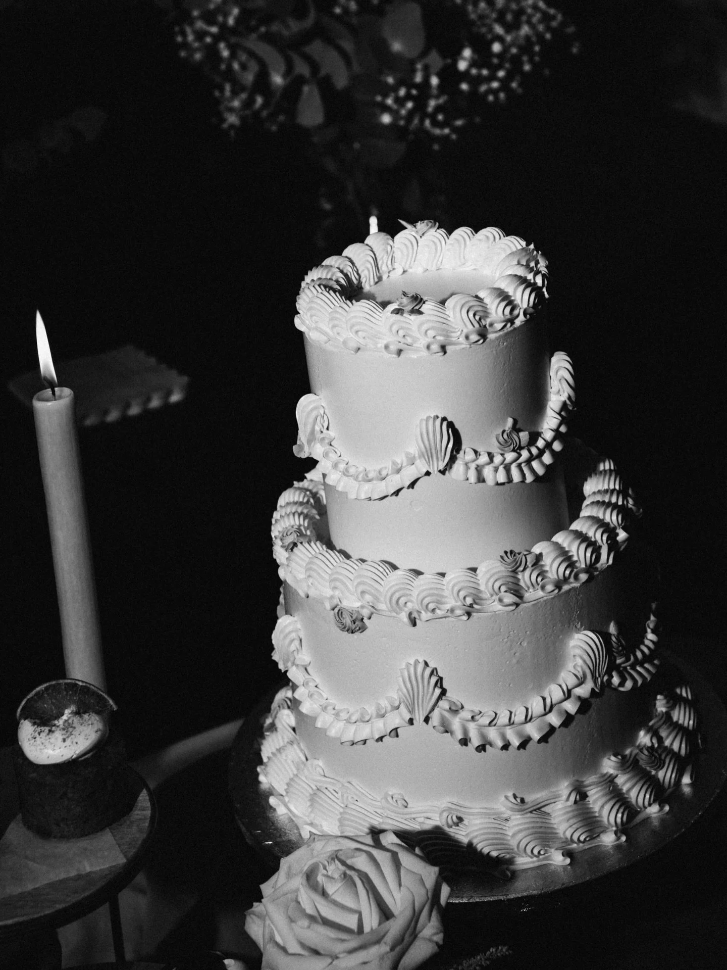 Rebecca and Jacob 🤍

at @wrightsanglersrest 

A beautiful October wedding, even if Temple Bar decided to dress it up like Christmas. ✨