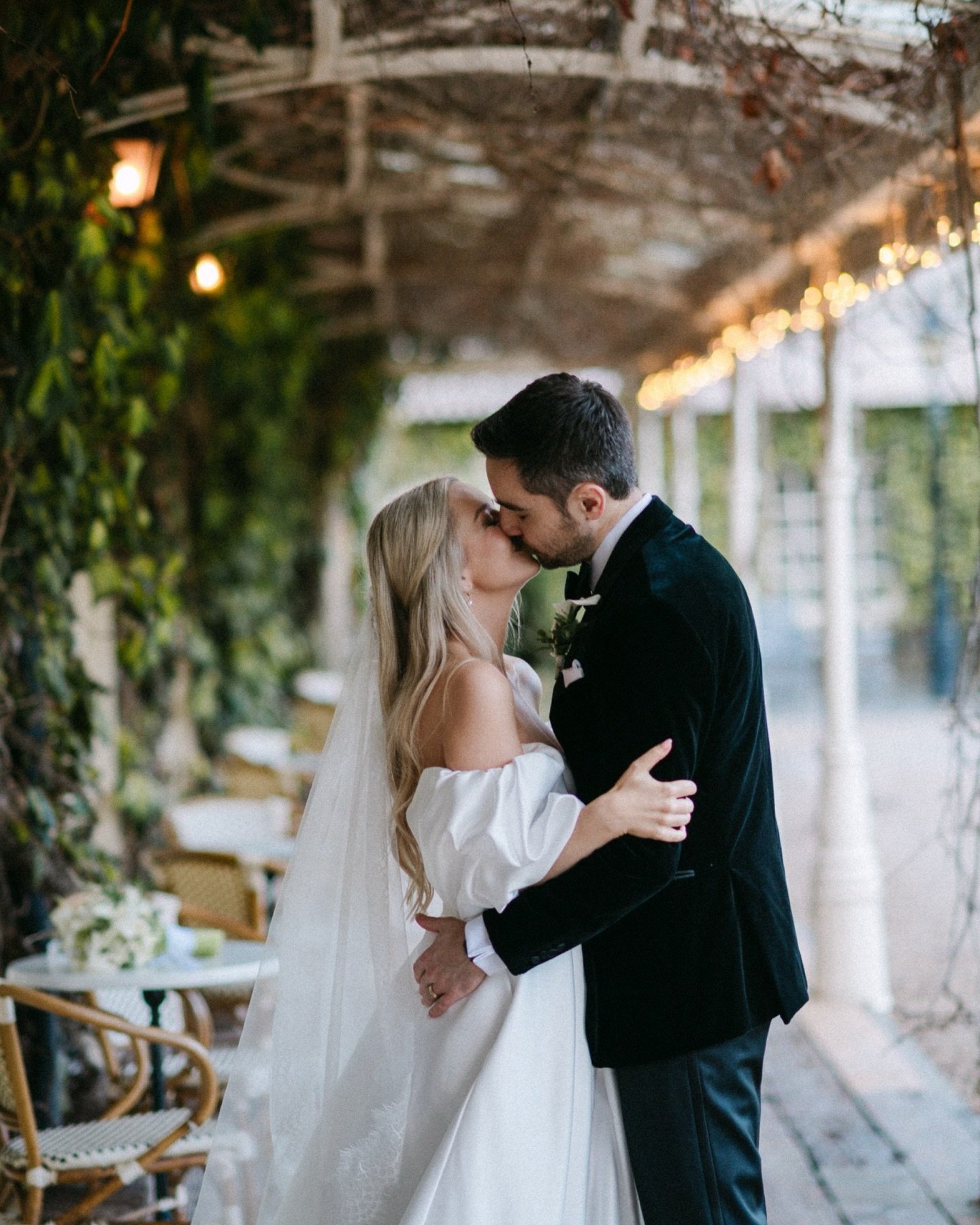 Amy and Tiernan 

Christmas magic at @macreddin ✨

Bride and groom @amycody94 @tiernan__barry 
Makeup @bysophiecagney 
Hair @hairby_ciara_c 
Dress @adorobridaldublin 
Flowers @austenflowers 
Video @whitephoenixweddingfilms 
Cake @bakedcakedesign