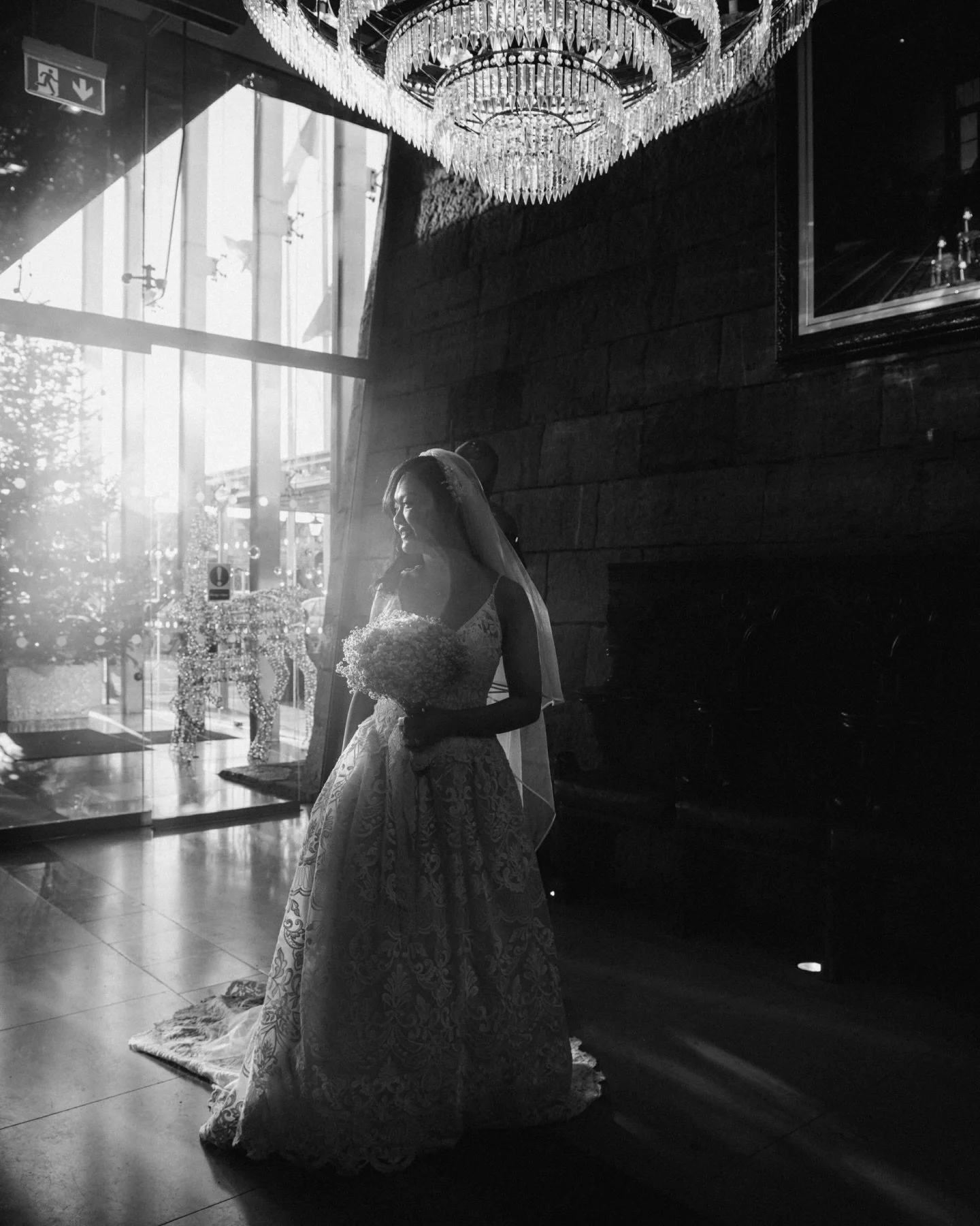 Gienel and John 🤍

at @clontarfcastle 
Hair @natanielmotahairstylist 
Makeup @rebeccaosullivanmakeup 
Band @thetripsweddingbandirl 
Video @brideandgroomfilms_ireland