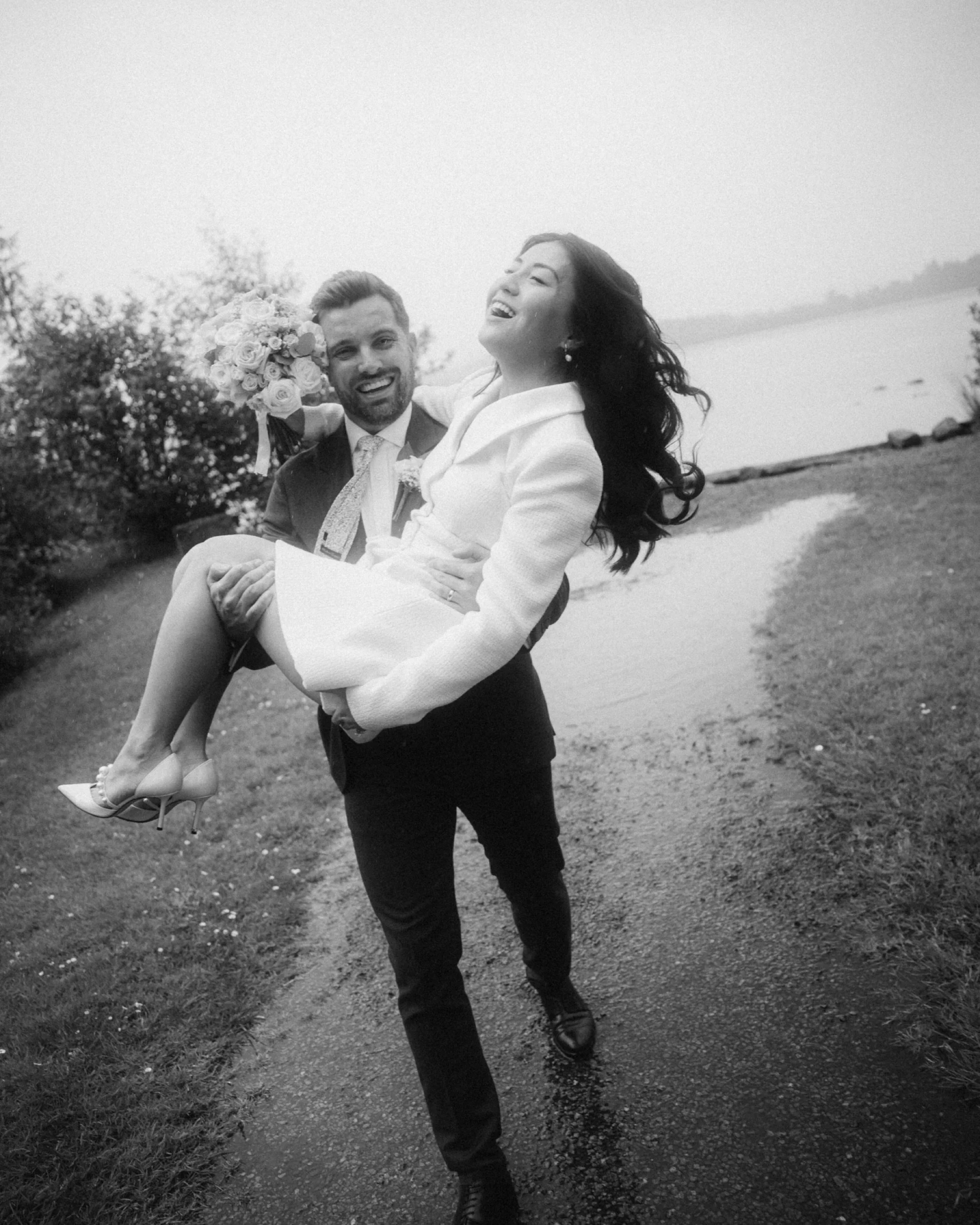 Kay &amp; Oisin 🤍

Tied the know at @harveyspoint @donegalwedding 
Celebrant @lovelee_weddings 
Content creator @idoweddingcontent_bylisa
Flowers @ailinsflowersweddings