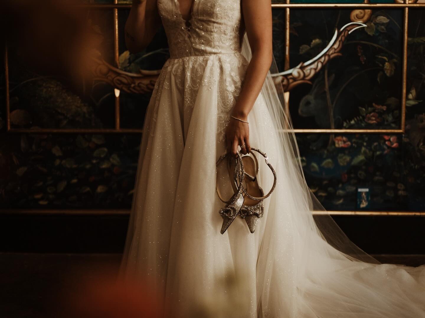 Like every bride, there is a depth and uniqueness to the dress. They glow as one of a kind, amplifying our best self. You only wear it once, but also YOU ONLY WEAR IT ONCE! #queens #weddinggown 

.
.
.

#seattleweddingphotographer #seattlebride #pnww