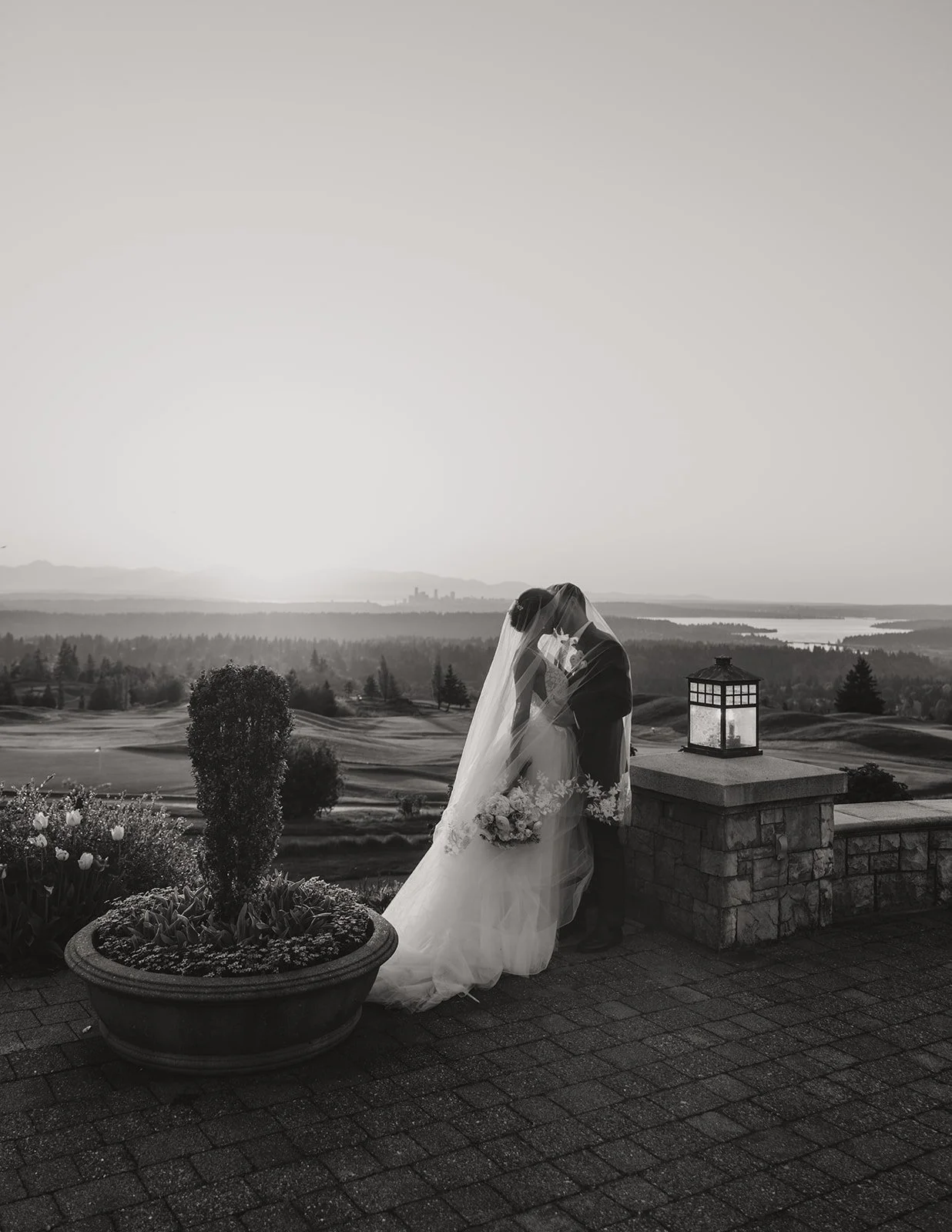 seattleweddingatgolfclubnewcastle93.jpg
