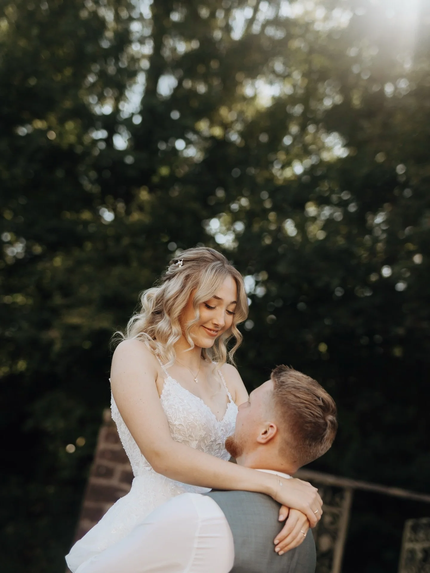 2026 loading... nicht mehr lange und alle 2026 Brautpaare k&ouml;nnen sagen: wie heiraten dieses Jahr 😍🤍
Vereinzelt vergebe ich noch Samstagstermine f&uuml;r Hochzeiten 🤍🥰 schickt mir eure Anfrage gerne &uuml;ber mein Kontaktformular. 💌