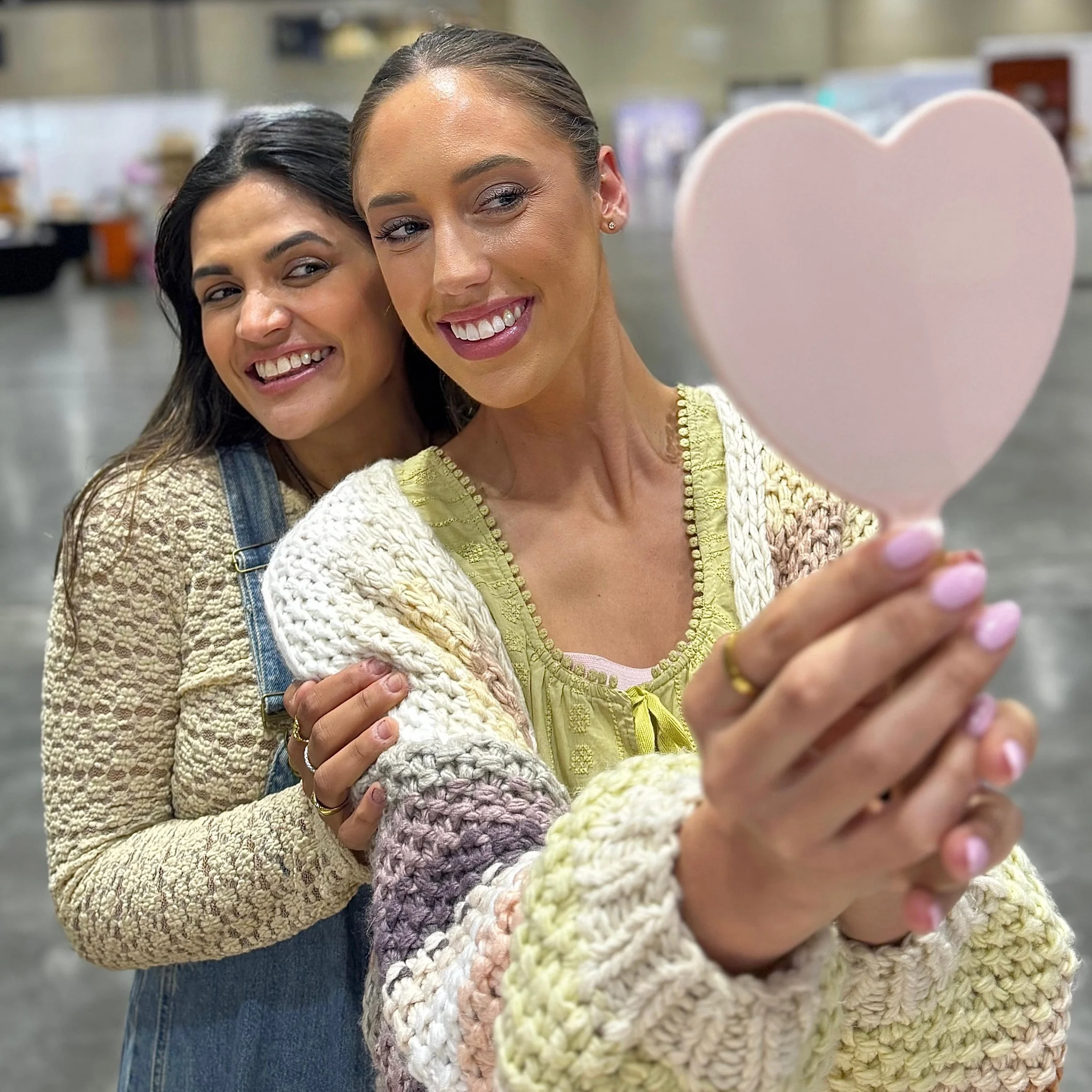 Matching tooth gems ✨

We loved coming out and helping @bashmarkets give their vendors and shoppers a whimsy moment!! 

#bashmarkets #birminghamalabama #toothgems #eventinspo