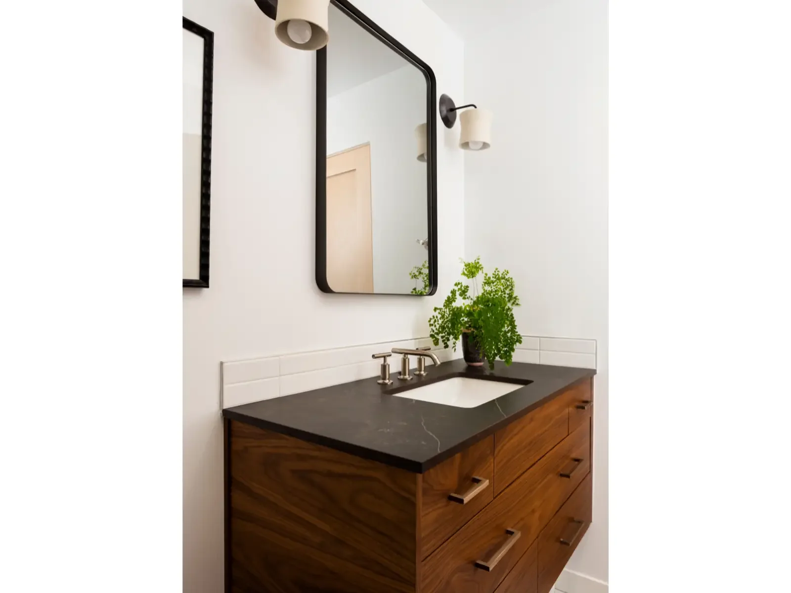 10-Tammara_Stroud_Design-Inter__.webp