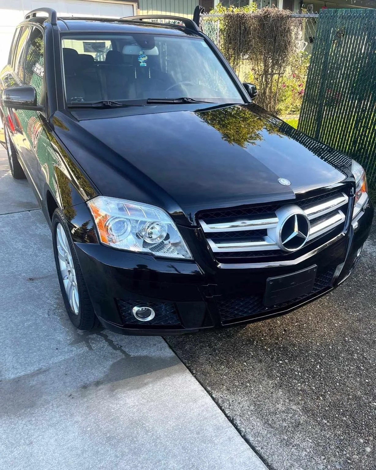 Mercedes-benz exterior wash and wax completed in Sumner, WA by Bryanz Auto Detialing