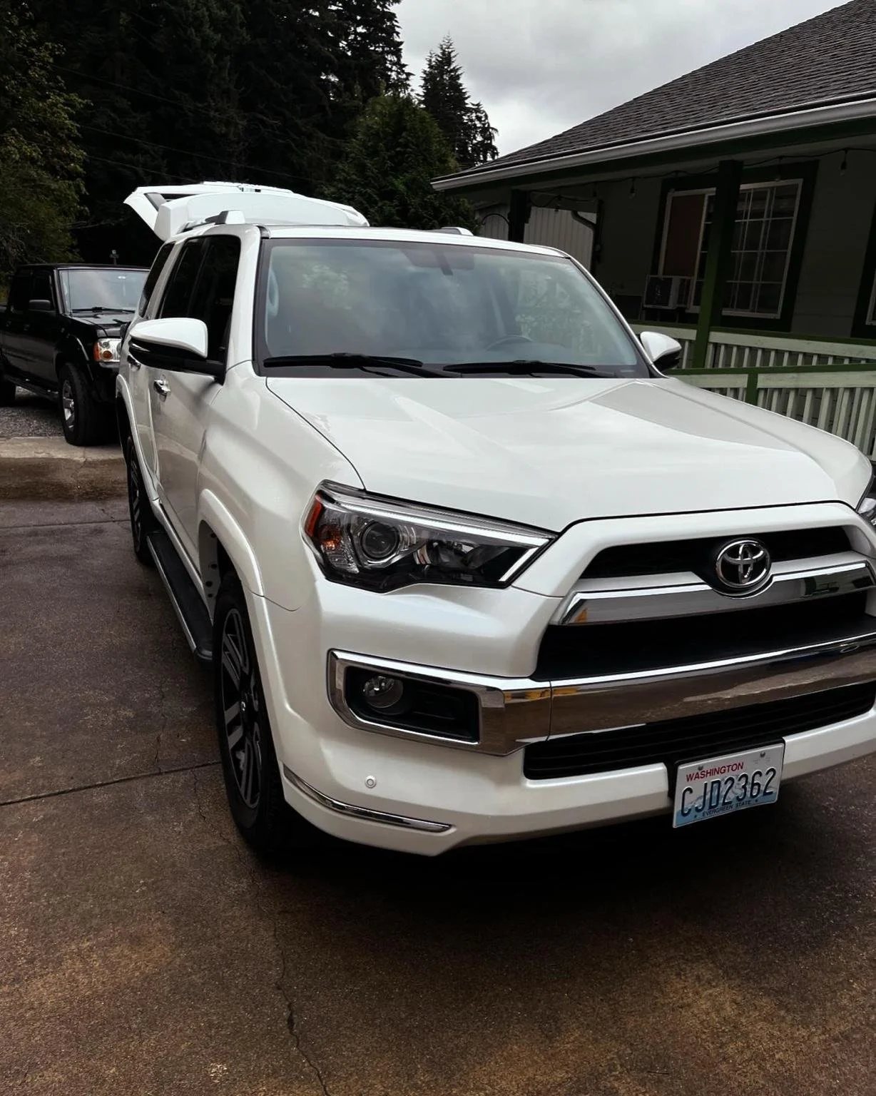Toyota 4Runner after professional wash and wax by Bryanz Auto Detailing in Washington.