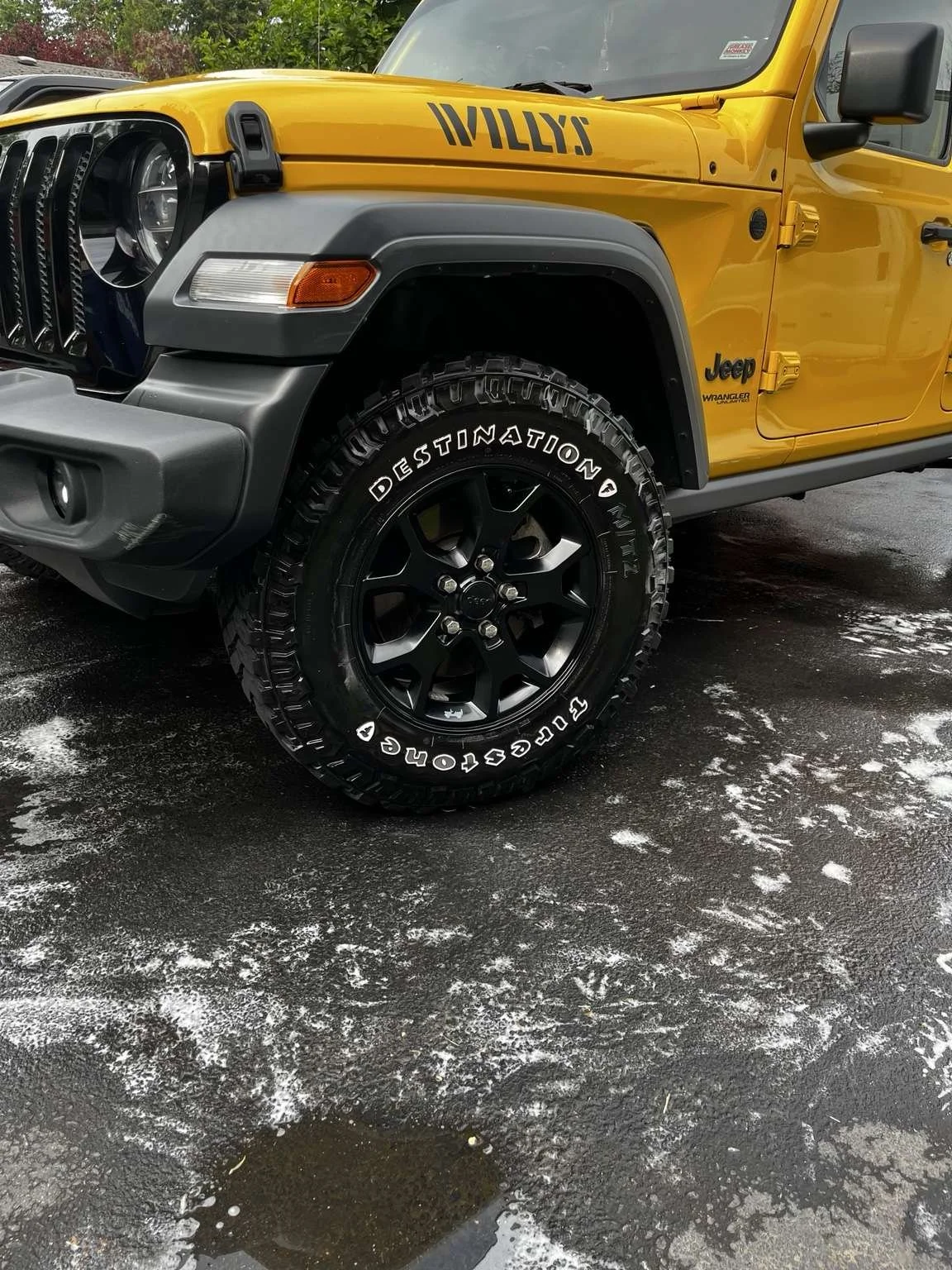 Jeep Wrangler Wheel Cleaning and Wash and Wax Service in Burien WA