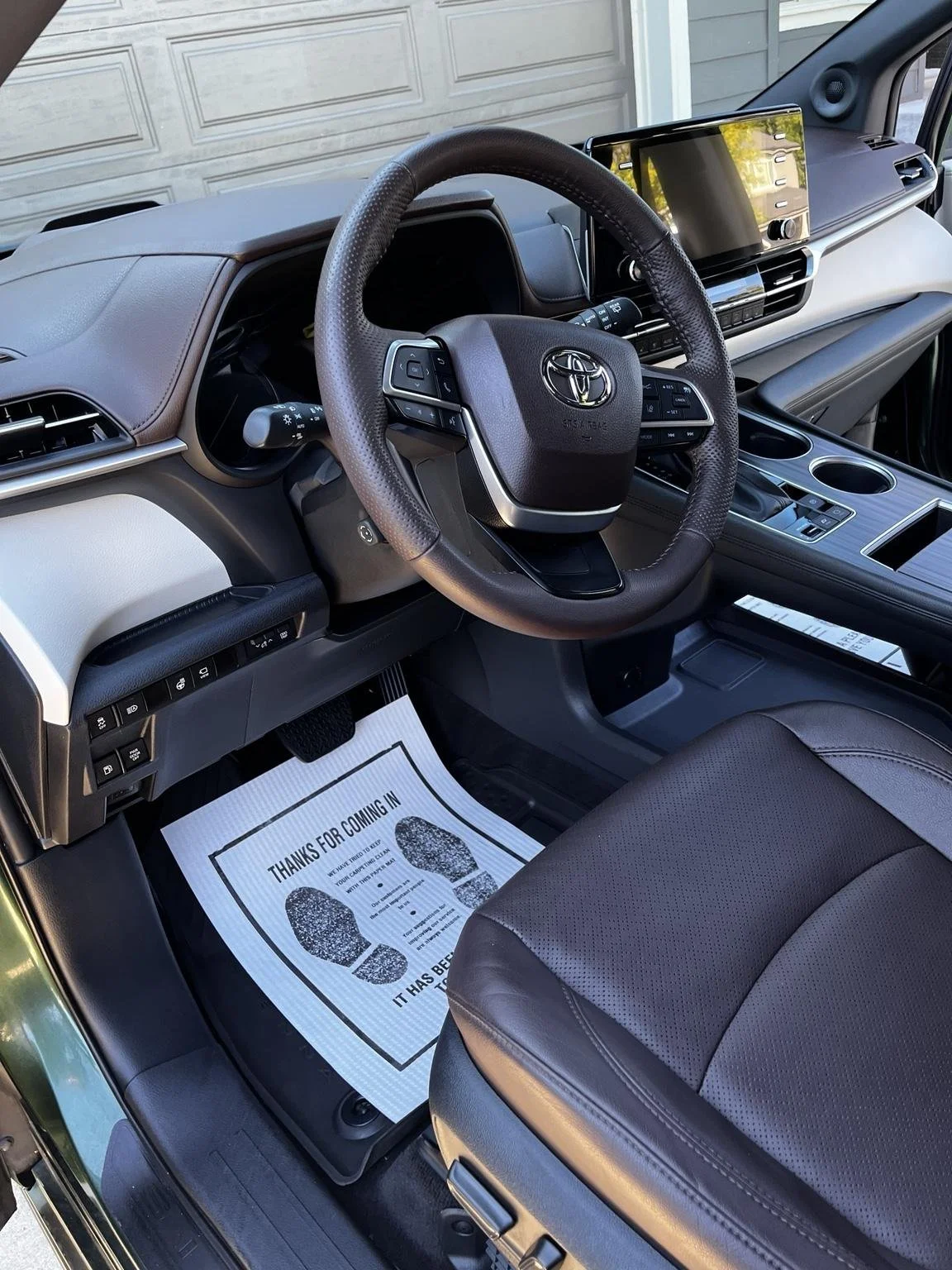 Clean Toyota interior after professional mobile interior car detailing in Tacoma, WA