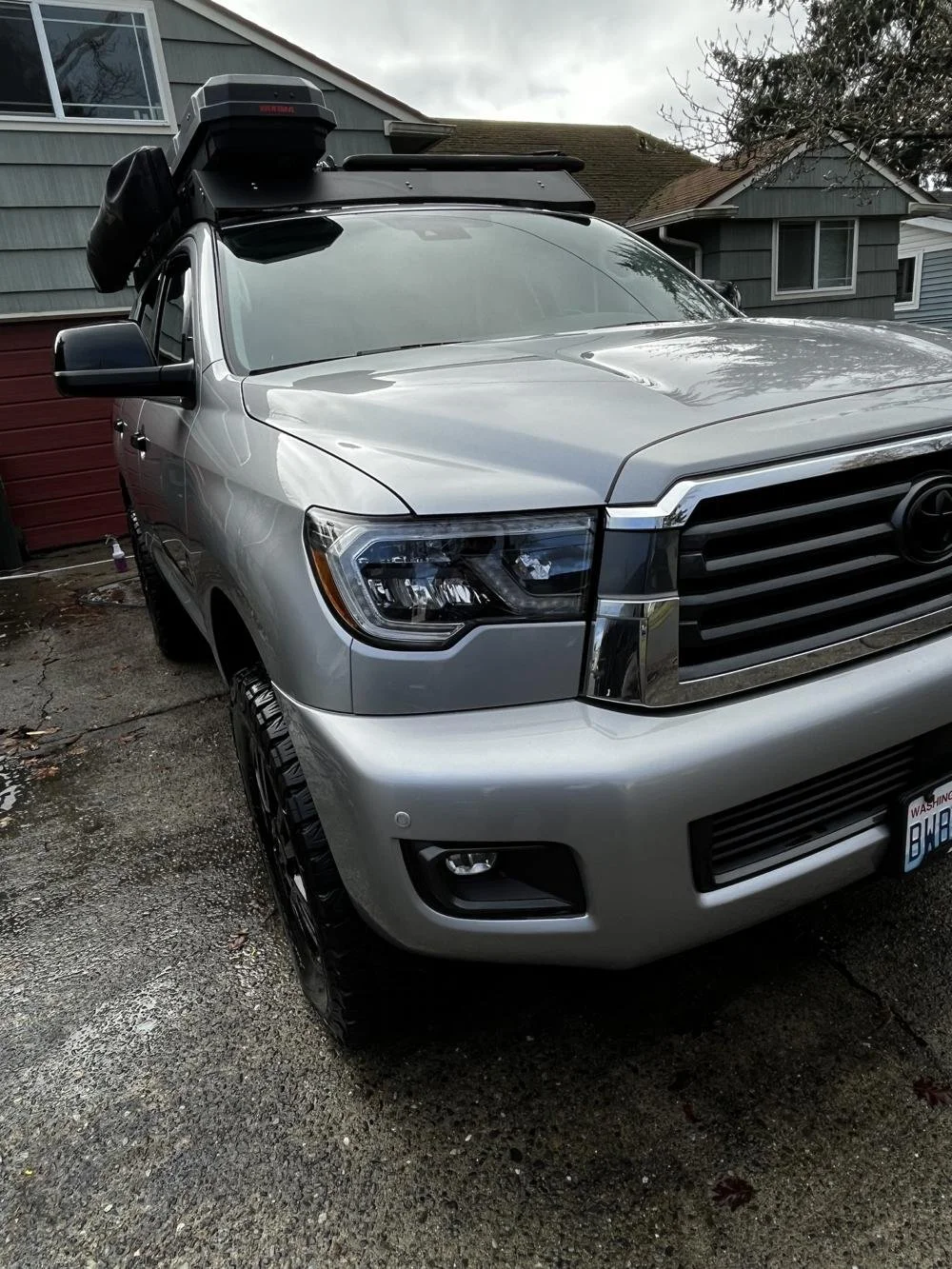 Silver Toyota SUV after professional mobile wash and wax detailing in Kent, WA.