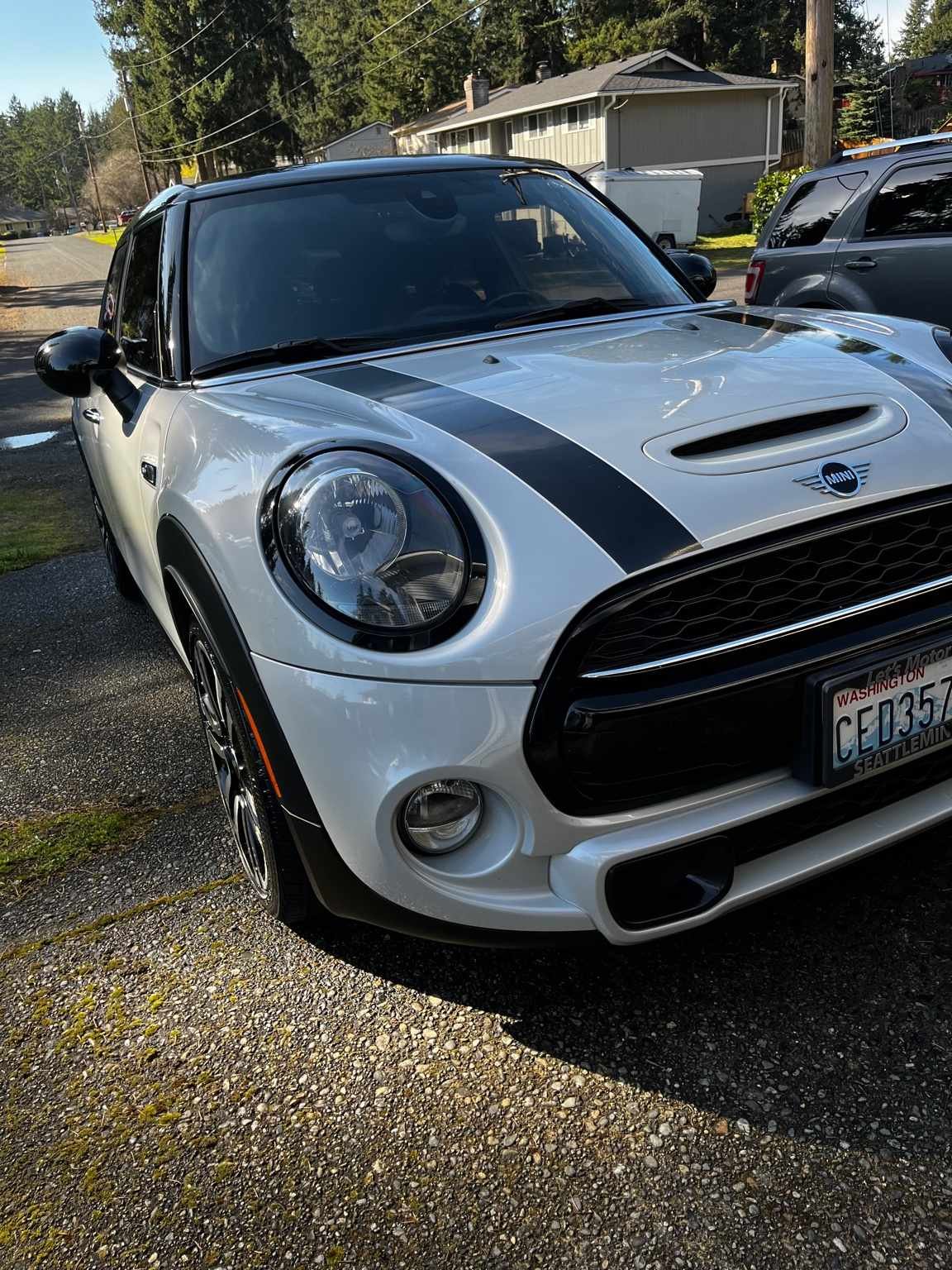 BryanzAutoDetailing Mini Cooper wash and wax detailing - white Mini Ciooper wash and wax detailing - white Mini Cooper S exterior cleaned and protected.