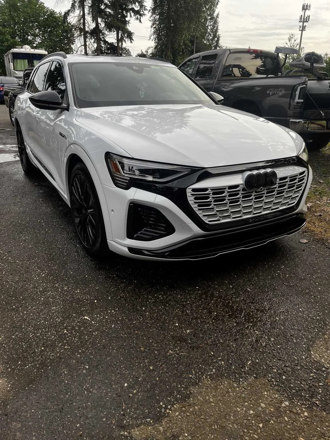 Professional Audi SUV wash and wax service in Lakewood, WA by Bryanz Auto Detailing, restoring a deep gloss and protecting the exterior with premium mobile detailing.