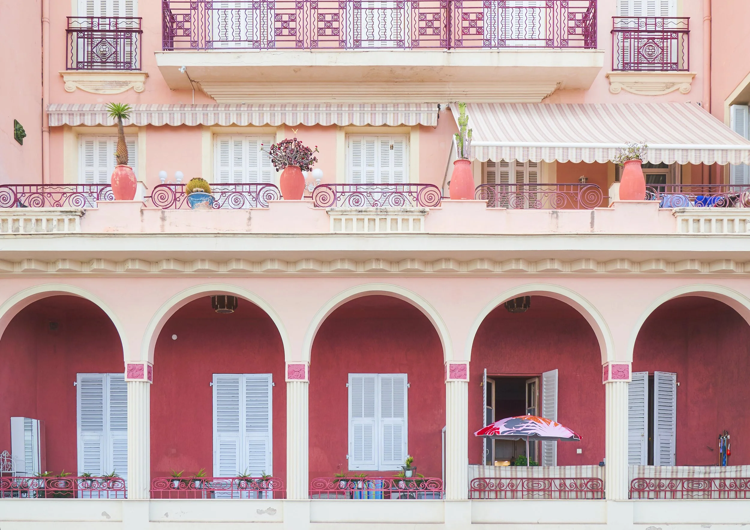 TERRACE_ARCHES_LANDSCAPE_JBP0994 2.jpg