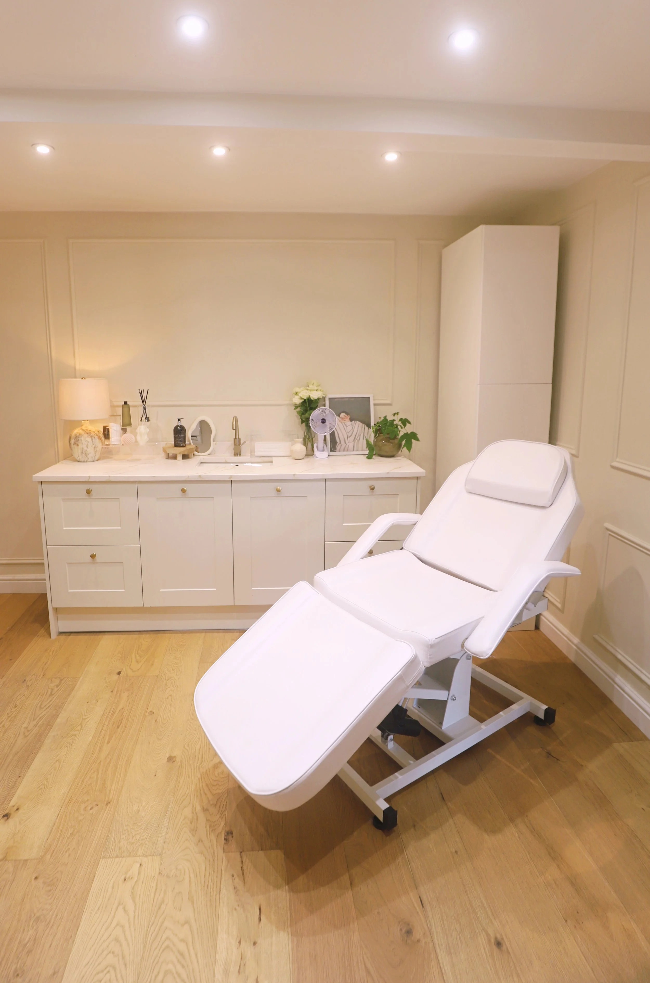 Private treatment room for polynucleotide treatments at a doctor-led aesthetic clinic in Hale
