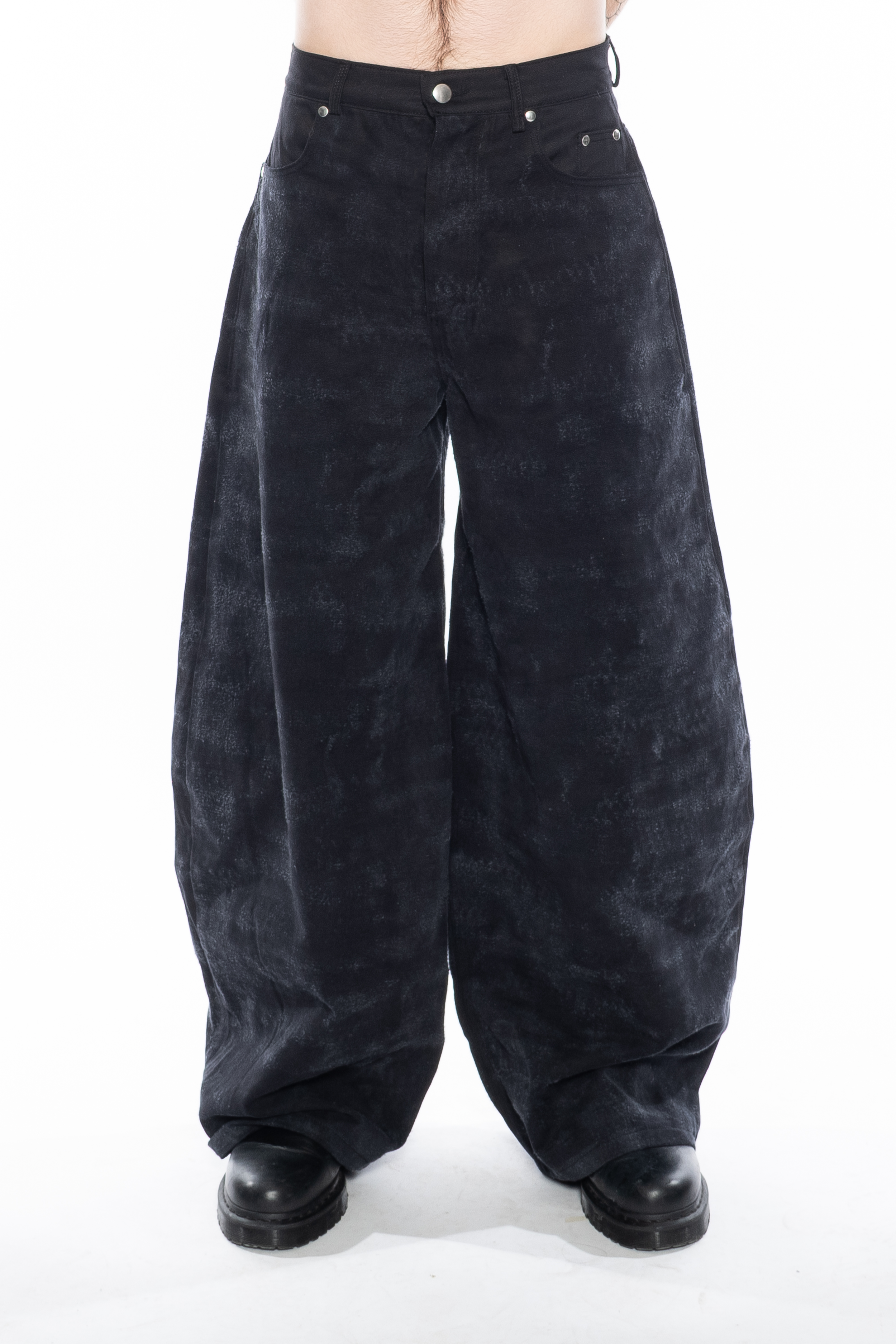 Jean noir patiné