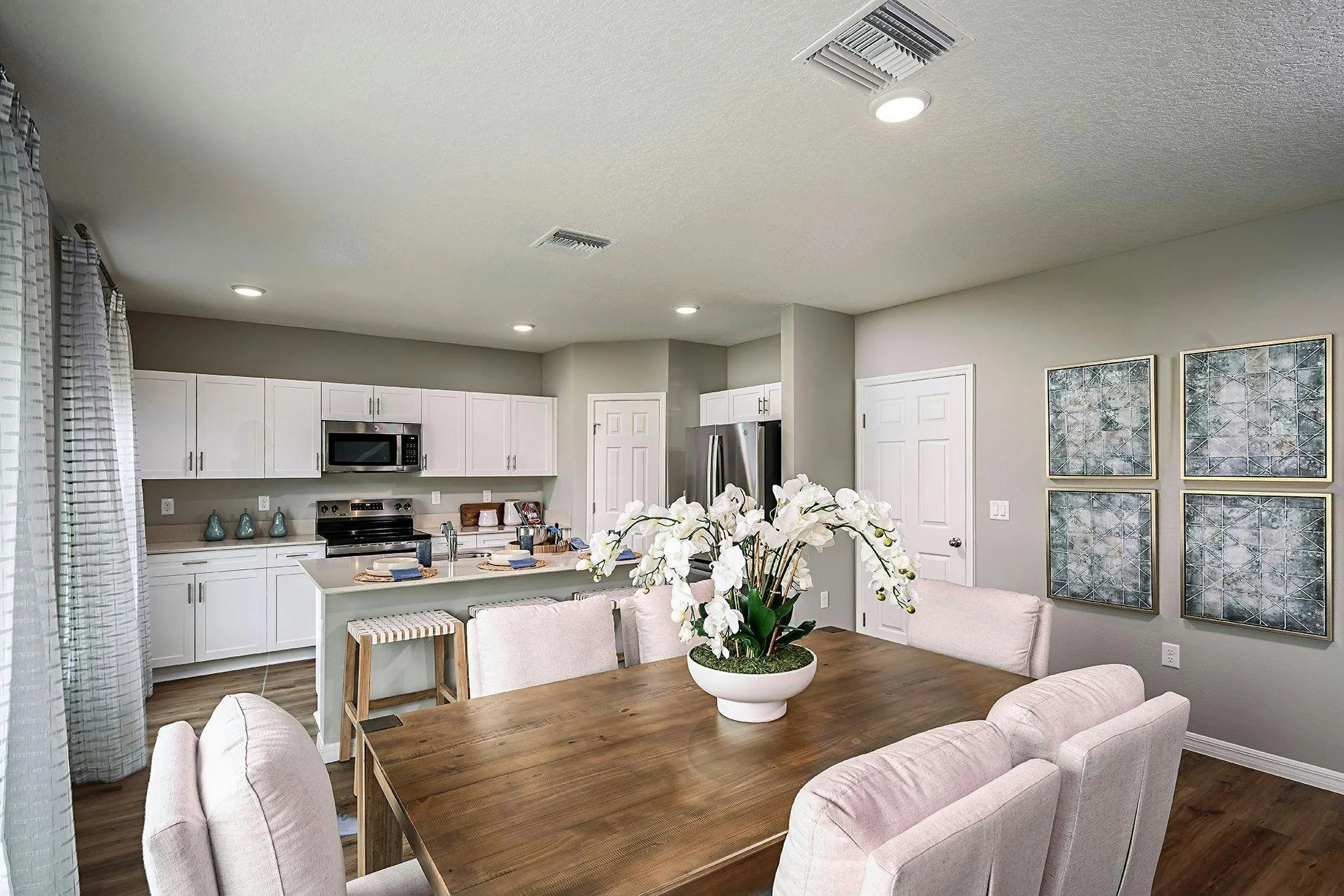 Lucia - OpenConceptLivingroomII.jpg