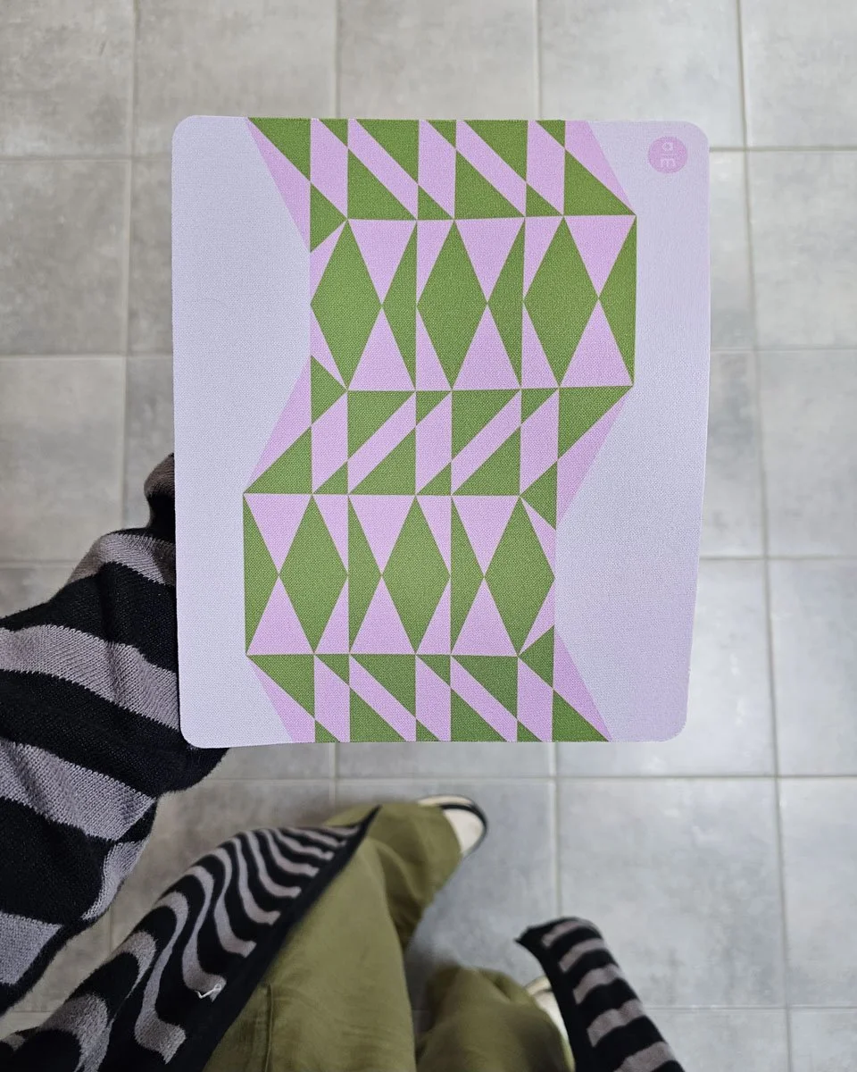 mousepad triangle flow.jpg