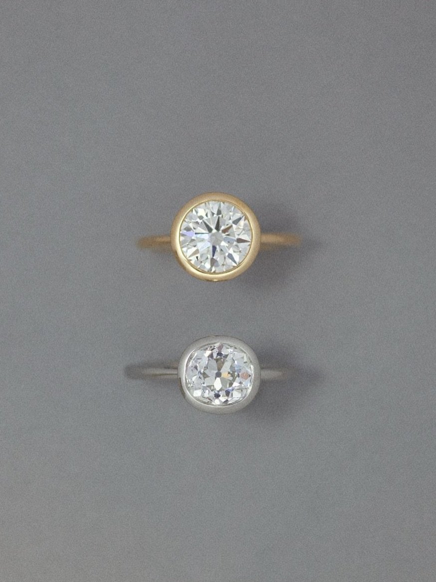 Our signature Cage Ring, up close and personal 😘 #eij #emainigojones #naturaldiamonds #bespokejewellery #finejewellery