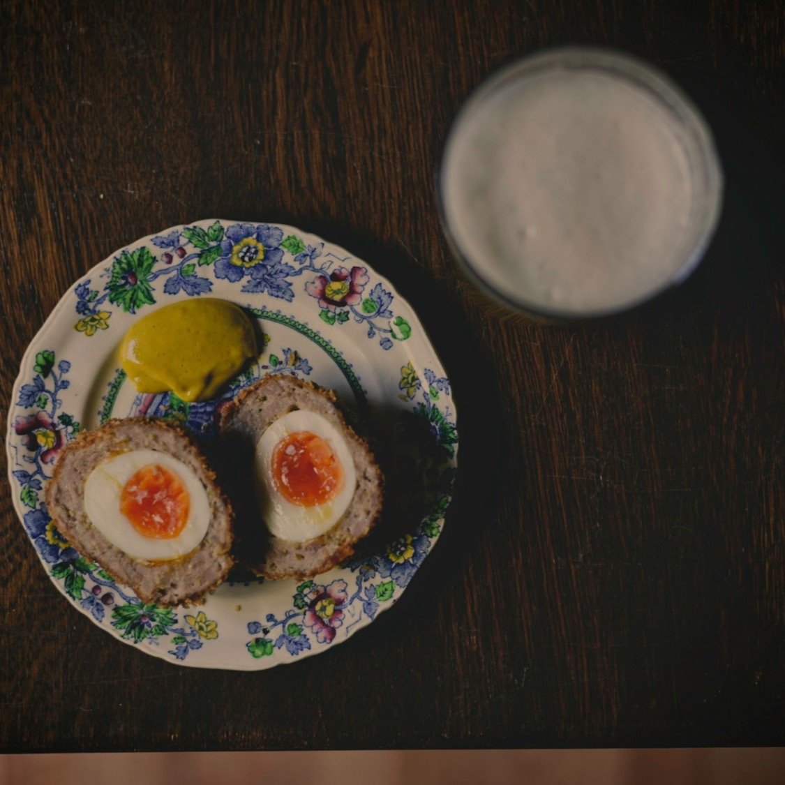 At The Jolly Gardeners, we&rsquo;re all about being your true local. Whether you&rsquo;re stopping by for a quick pint, a pint and a scotch egg, or settling in for a Sunday roast with the family &ndash; you&rsquo;re always welcome. Expect great beer,