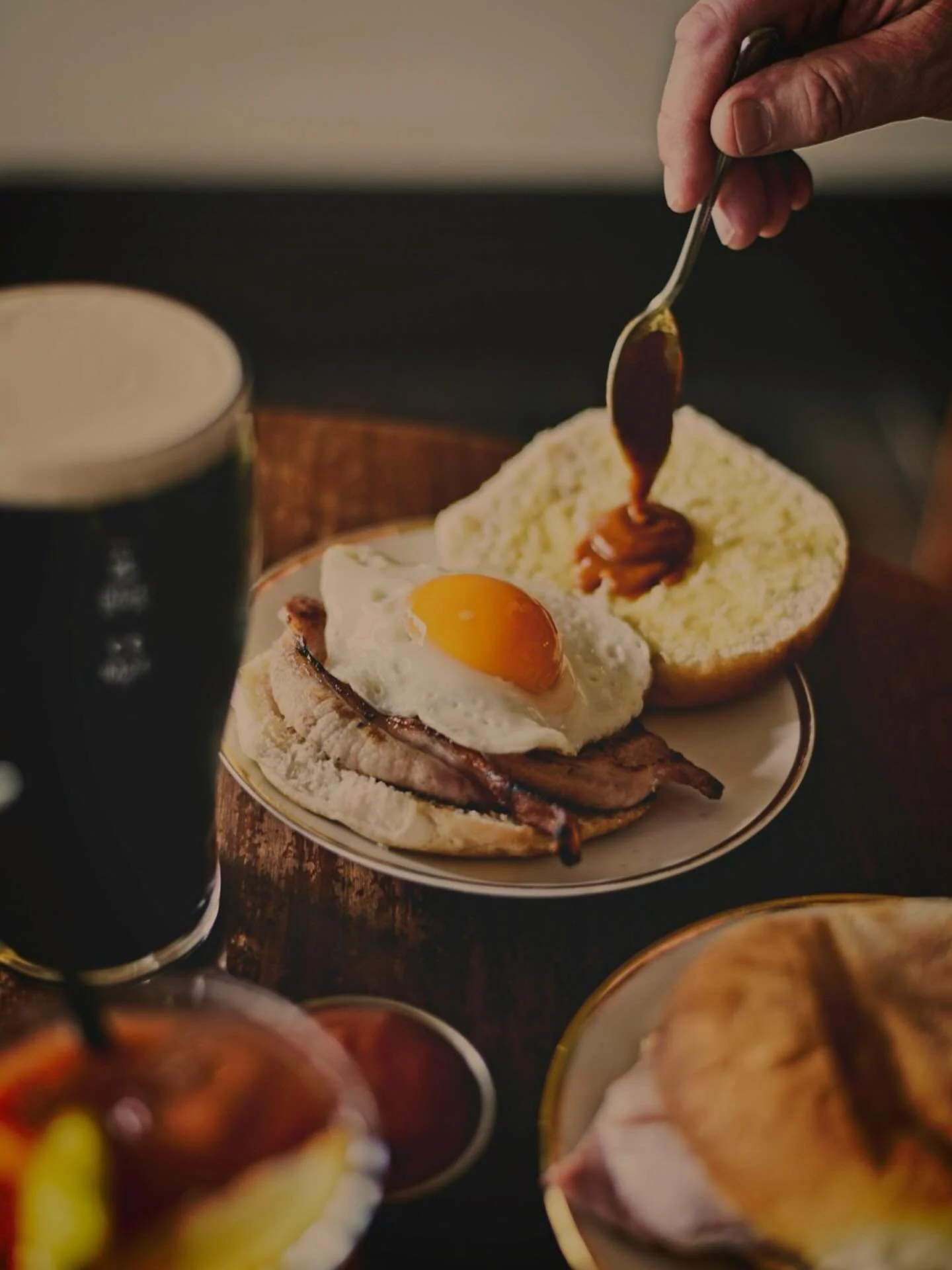 Chester Races Brunch. From 11am, Weds, Thurs and Friday 6th, 7th &amp; 8th May.
The finest pints and the finest oven-bottom muffins in the land (bacon, sausage, HOMEMADE BLACK PUDDING, eggs). We&rsquo;ll hopefully bbq all that in the garden.
Full men