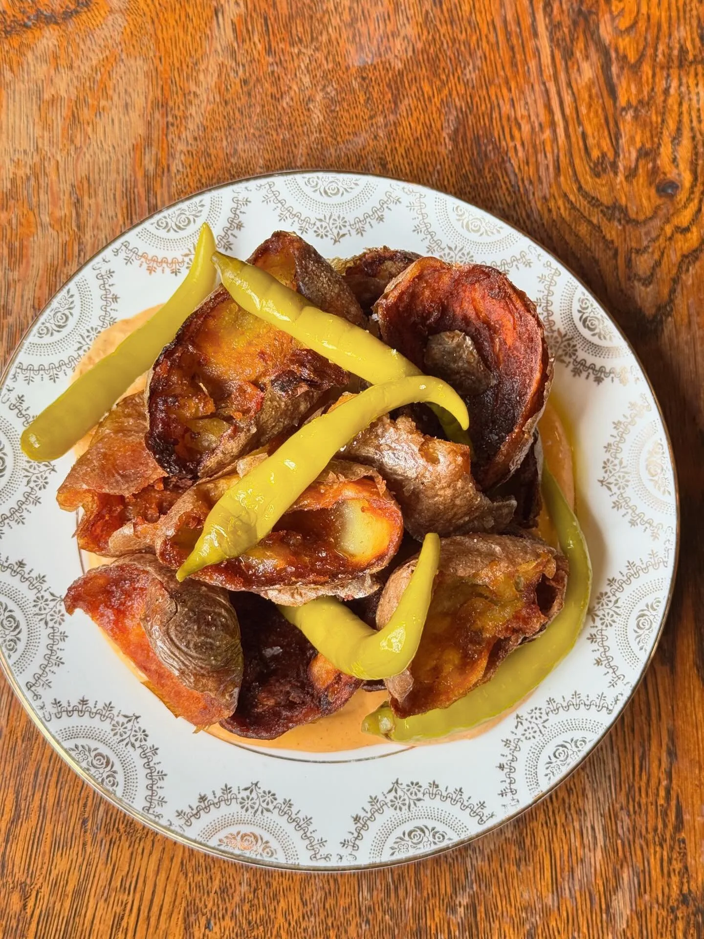 Todays specials&hellip;

Crispy potato skins, Guindilla chillies, Bloody mary mayo

Saint Clair PET NAT (By glass or bottle) 

And a sausage, mash and gravy with a @weetwoodcheshire