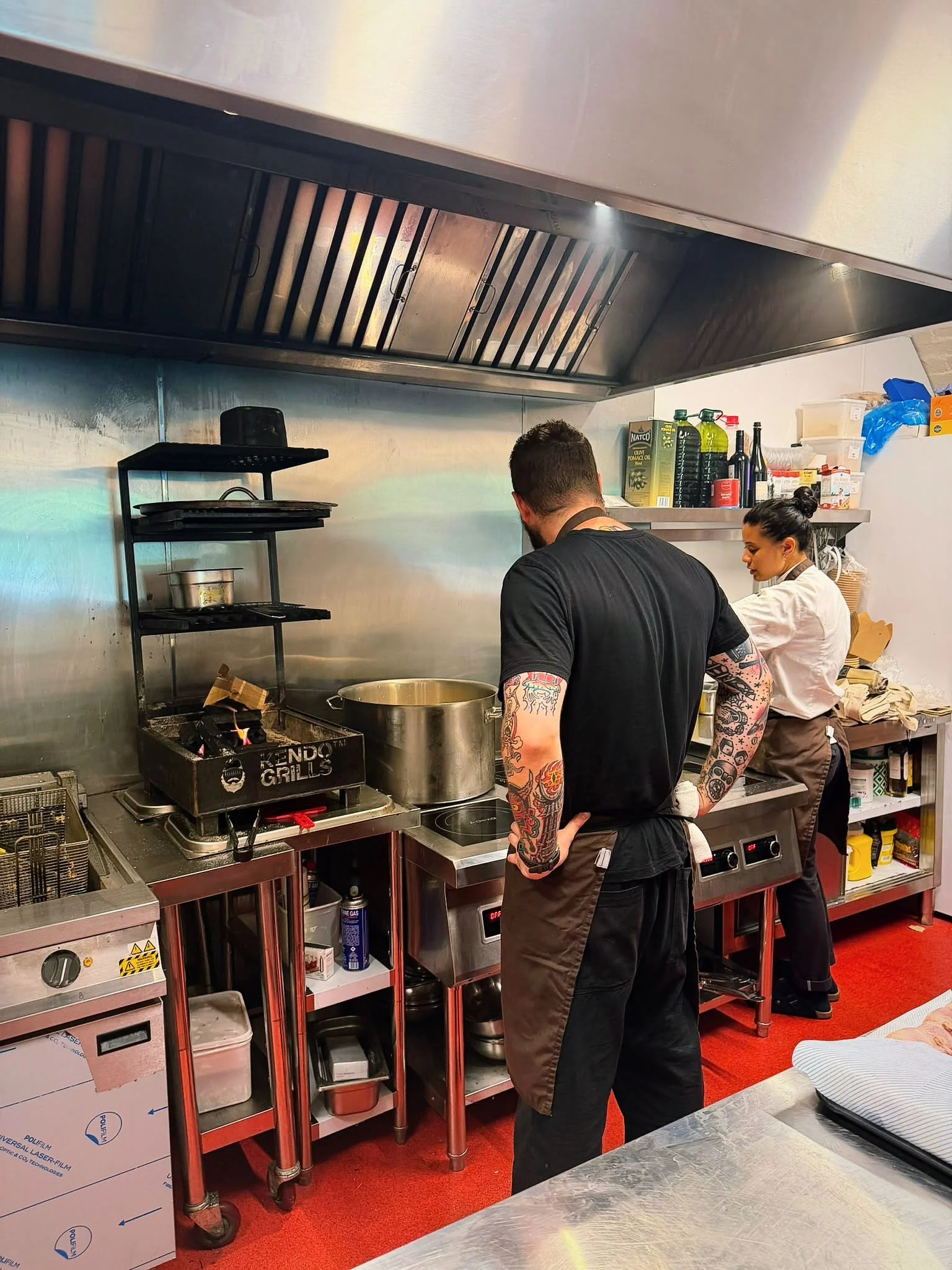 What a great night!
Thanks so much to @liviaalarconchef for hosting us @chin.zanolpl 
We had great fun serving The Jolly Gardeners food to your lovely guests.