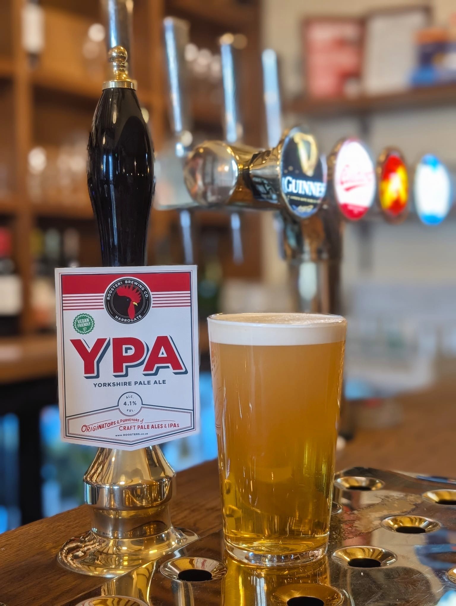On cask this week - @roostersbrewco Yorkshire Pale Ale.
It's properly October now. Grey skies, drizzle and a chill in the air that threatens even the most sunny disposition.
If you're after a reminder of the joys of summer this is the pint for you. L
