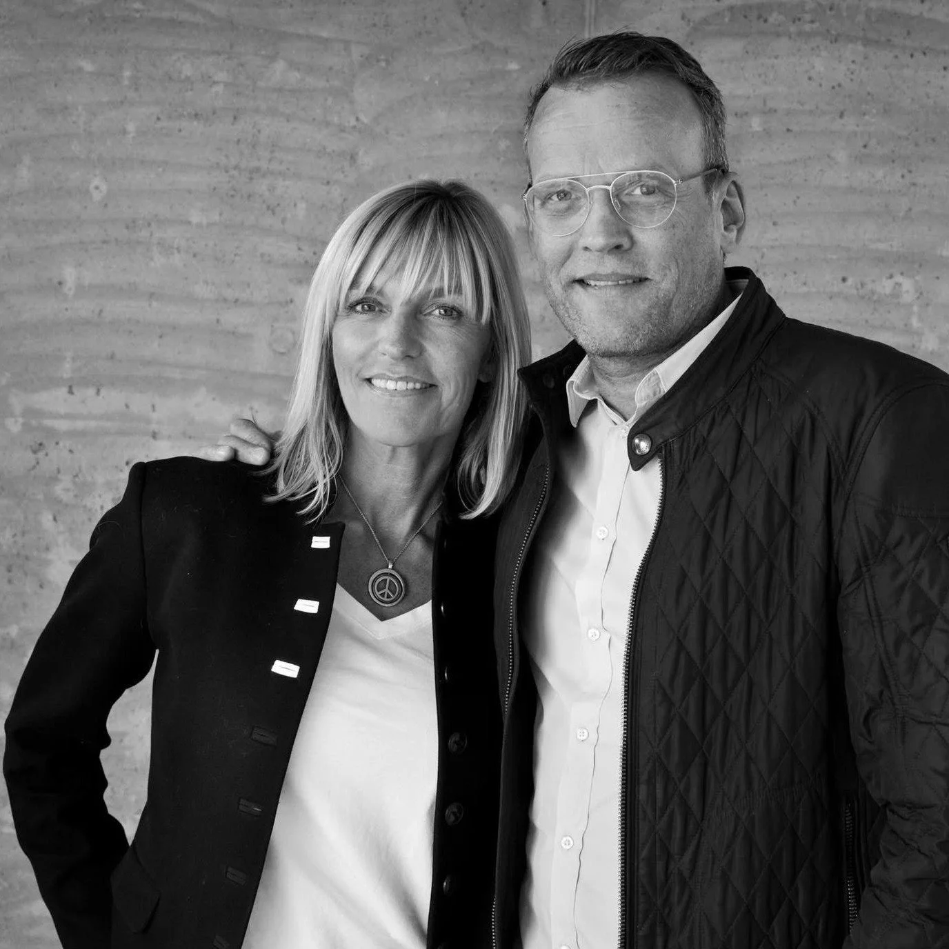 Hj&oacute;nin Hilmar &THORN;&oacute;r Kristinsson og Rannveig Eir Einarsd&oacute;ttir reistu fyrir 20 &aacute;rum litla ra&eth;h&uacute;salengju &iacute; Vesturb&aelig; Reykjav&iacute;kur. &THORN;a&eth; lag&eth;i grunninn af &thorn;v&iacute; fyrirt&a
