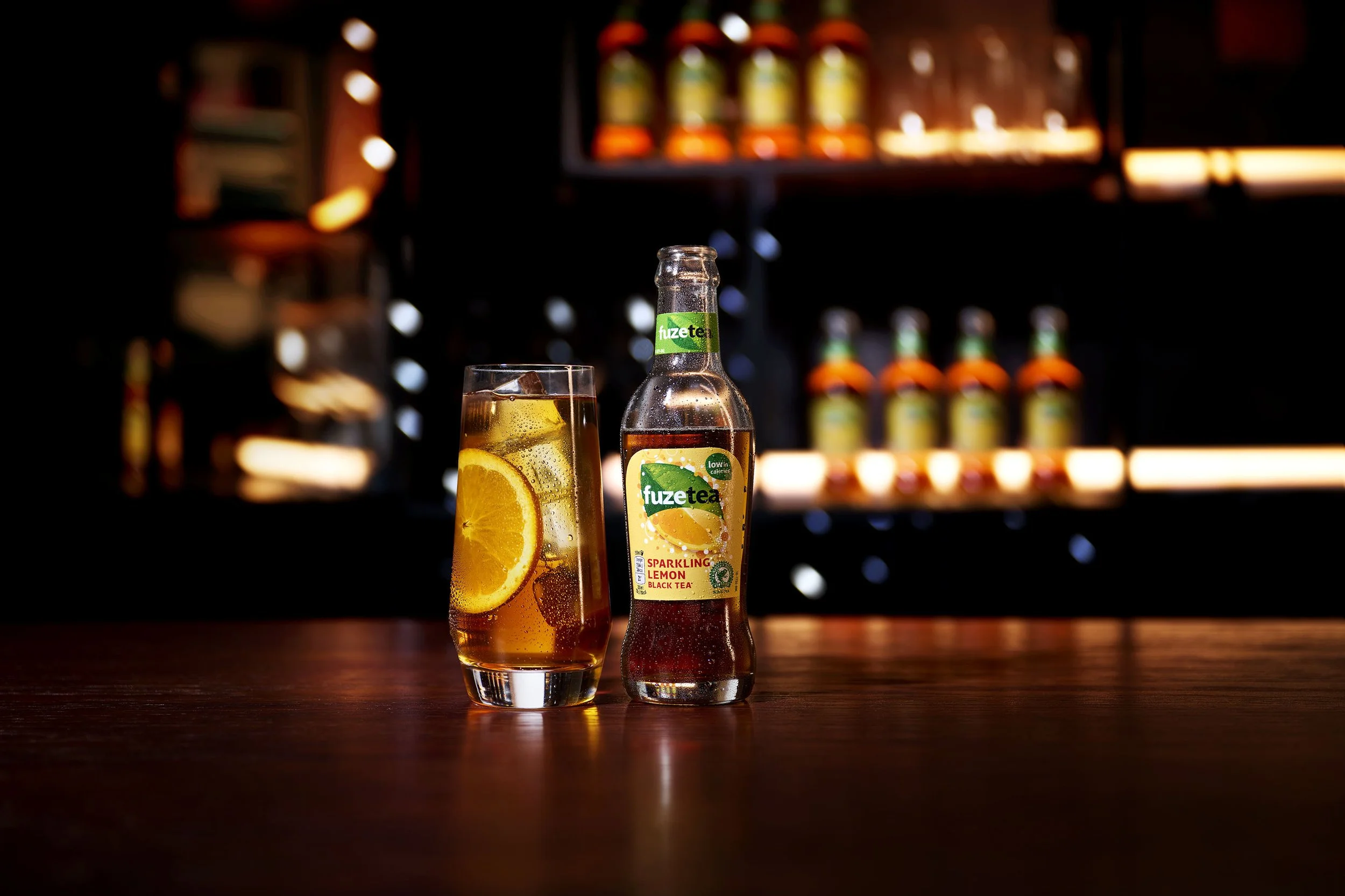 240305_FINALLY_NIGHTLIFE_SFEER_Fuze Tea_Black tea sparkling lemon.jpg