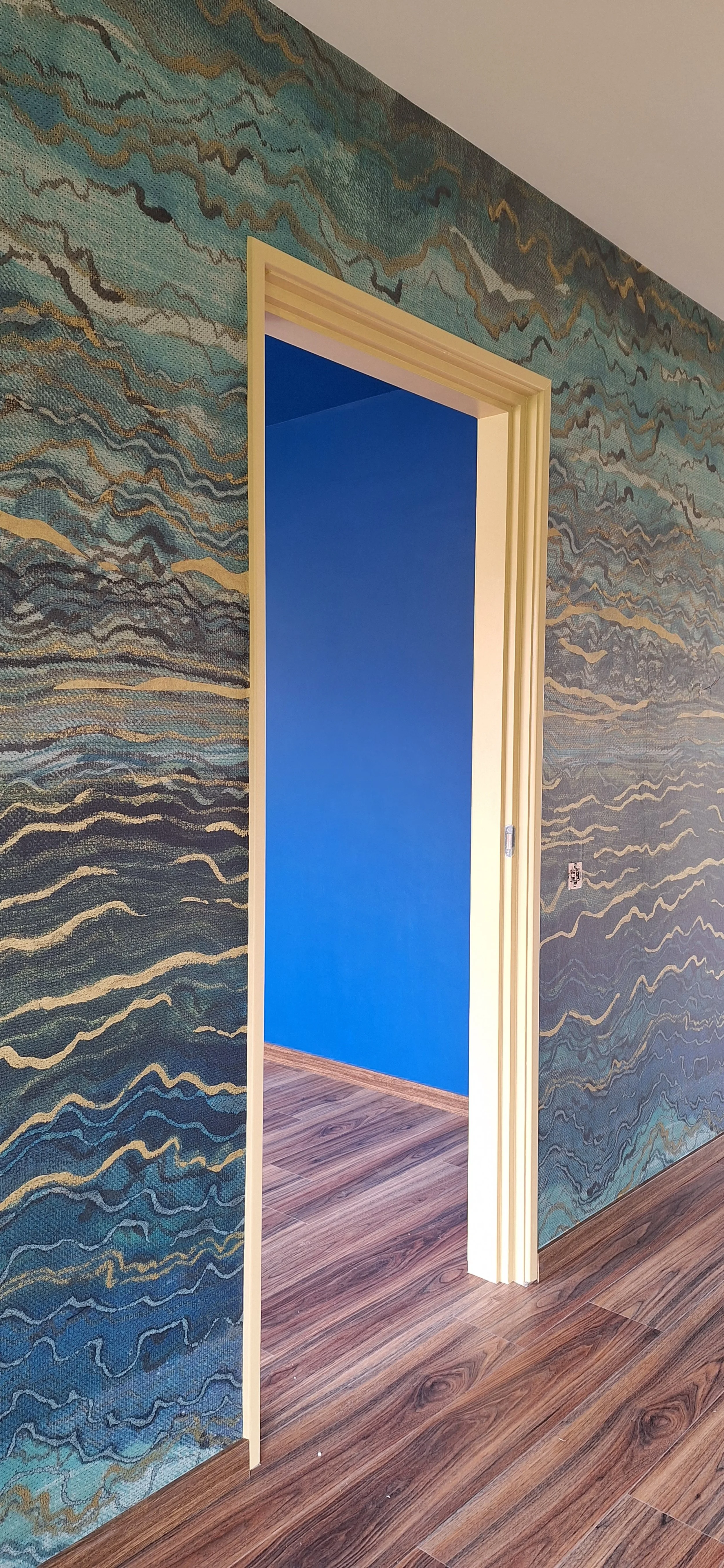 De Behangmeiden Casamance Azurite mural Franeker...jpg