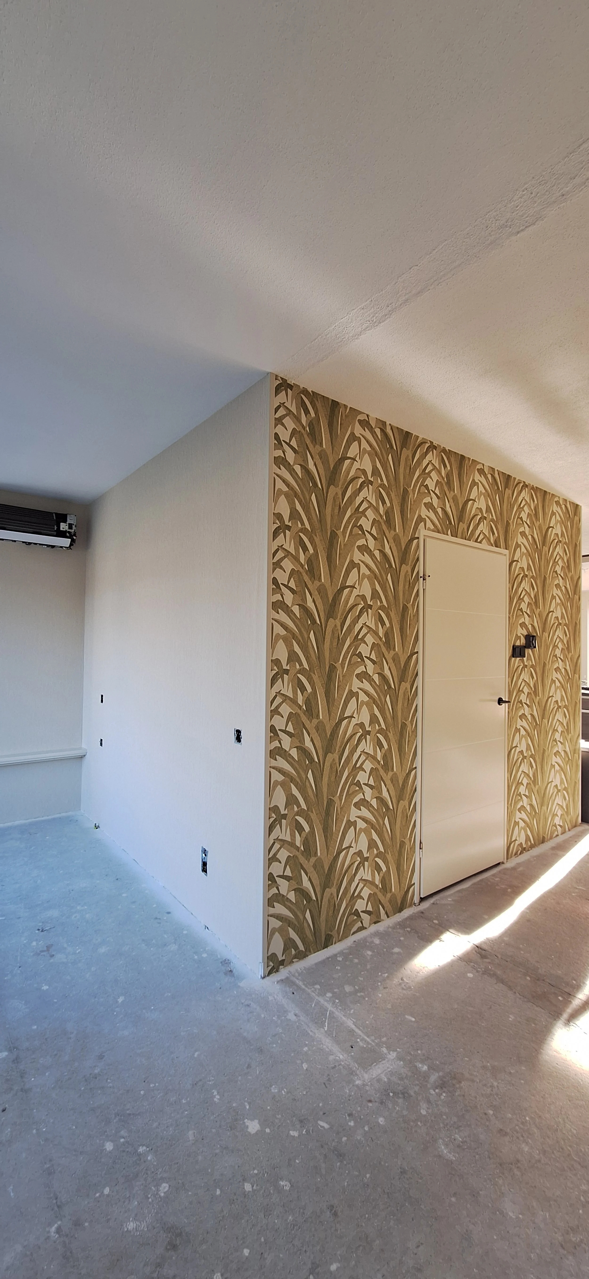 De Behangmeiden Hooked On Walls Barklay Franeker....jpg