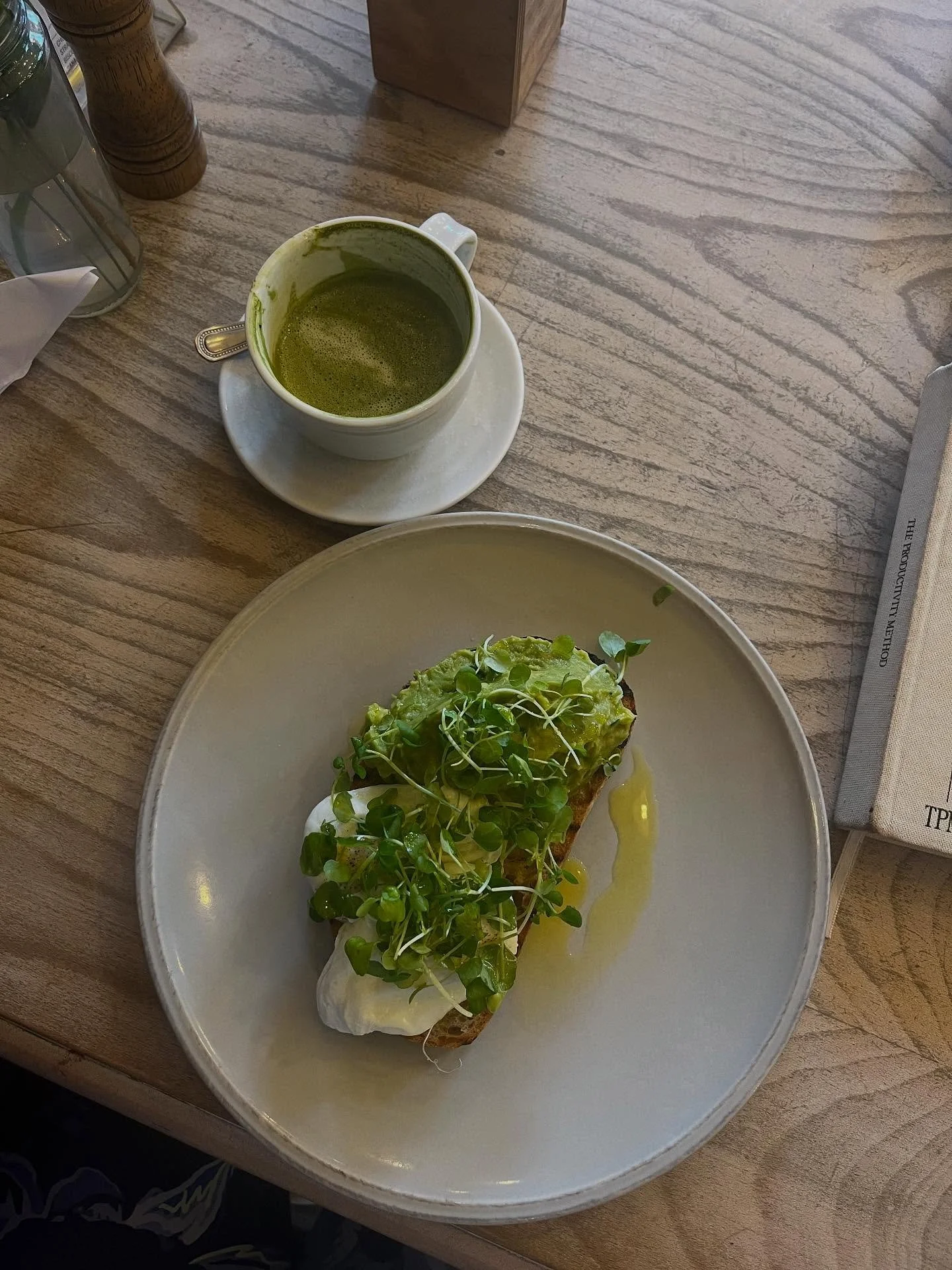 Love like this&hellip;
When your plate and your latte are both this green&hellip; you know it&rsquo;s going to be a good day. 🌿
Avocado toast, poached eggs, and a creamy matcha &mdash; the ultimate Forte combo.
#BrunchGoals #ForteKitchen #EatWellWin
