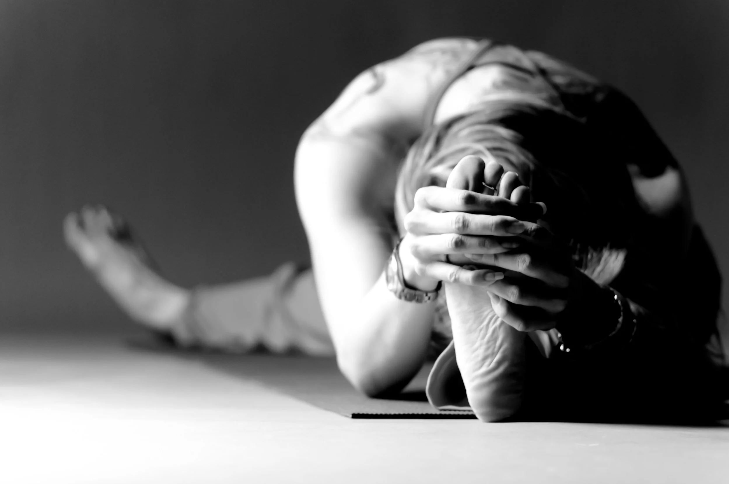 yoga-art-hand-foot-omlight-DSC4063.jpg